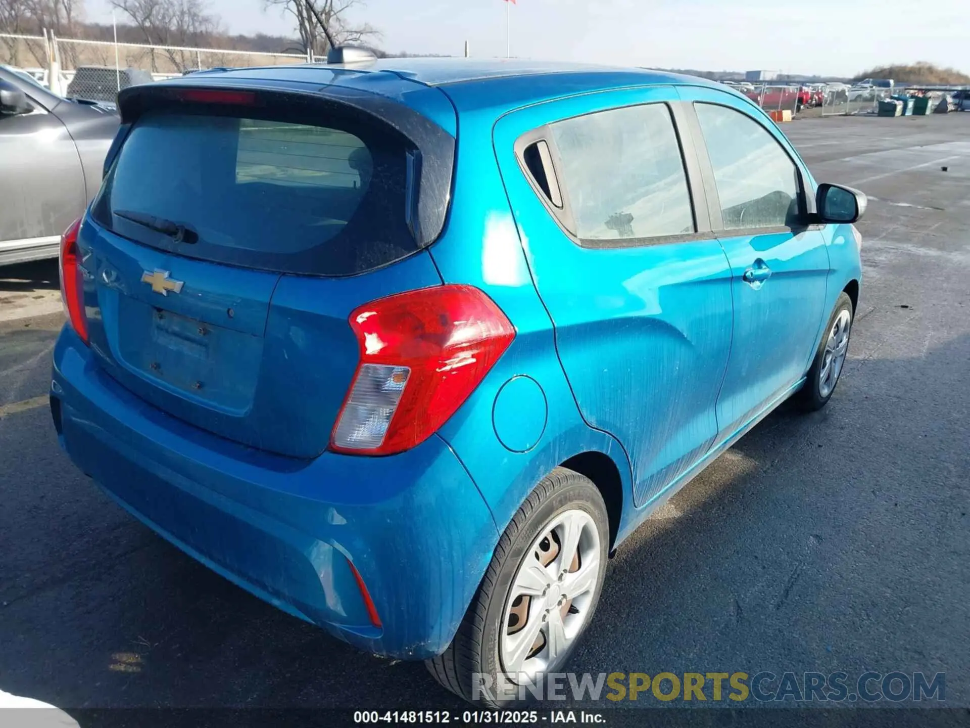 4 Photograph of a damaged car KL8CB6SA8LC404336 CHEVROLET SPARK 2020