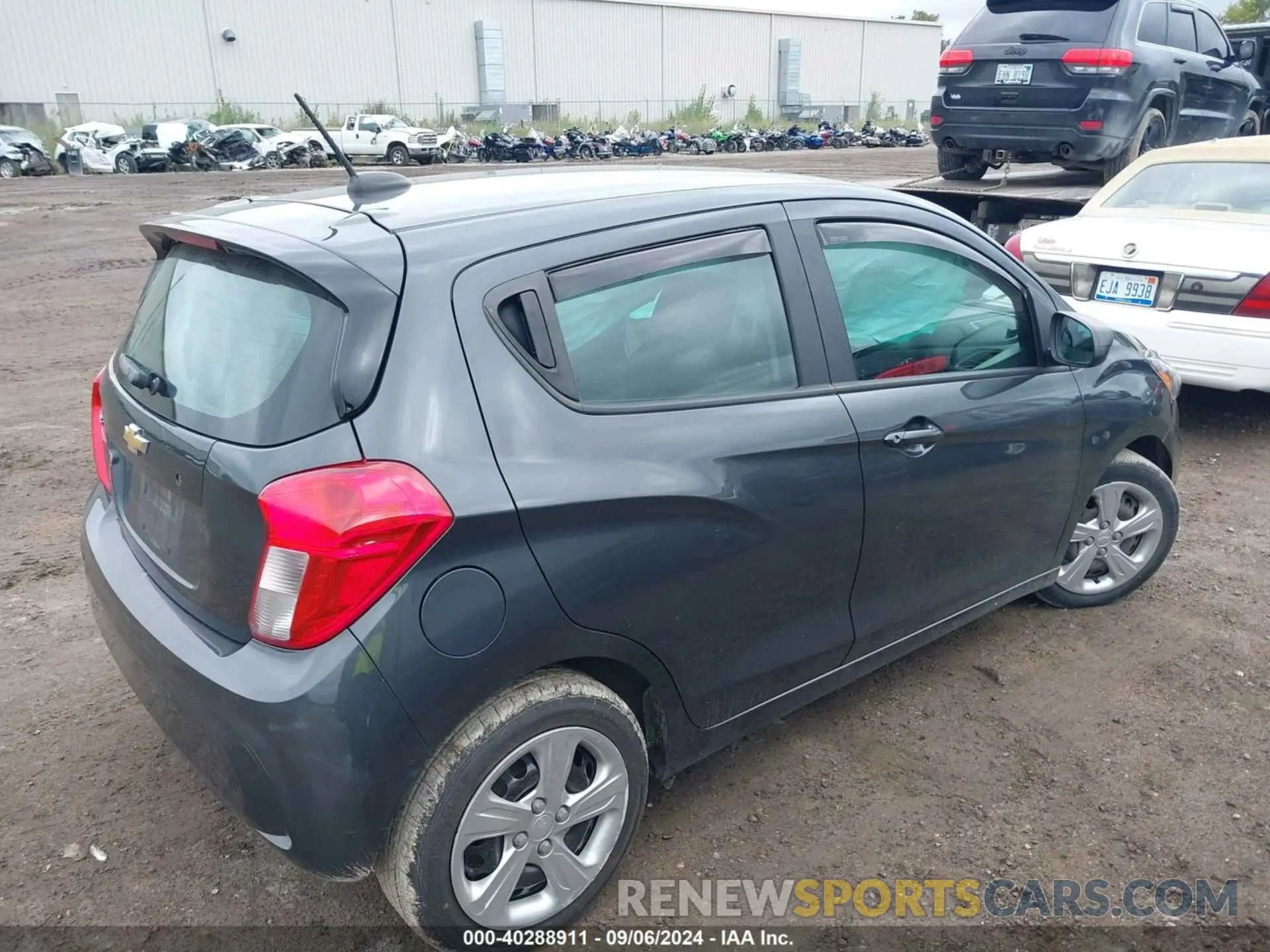 4 Photograph of a damaged car KL8CB6SA8LC414512 CHEVROLET SPARK 2020