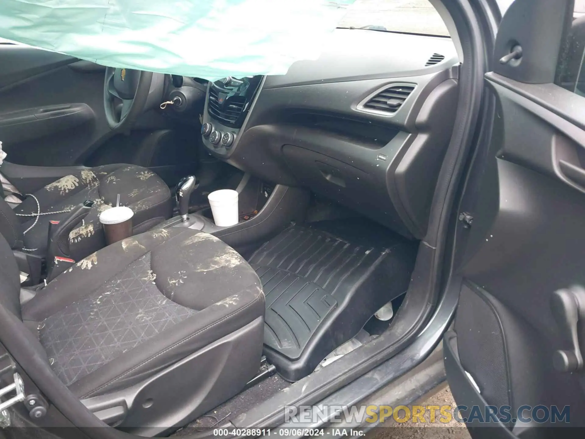 5 Photograph of a damaged car KL8CB6SA8LC414512 CHEVROLET SPARK 2020