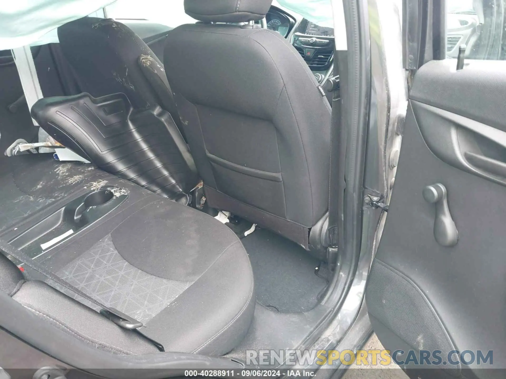 8 Photograph of a damaged car KL8CB6SA8LC414512 CHEVROLET SPARK 2020