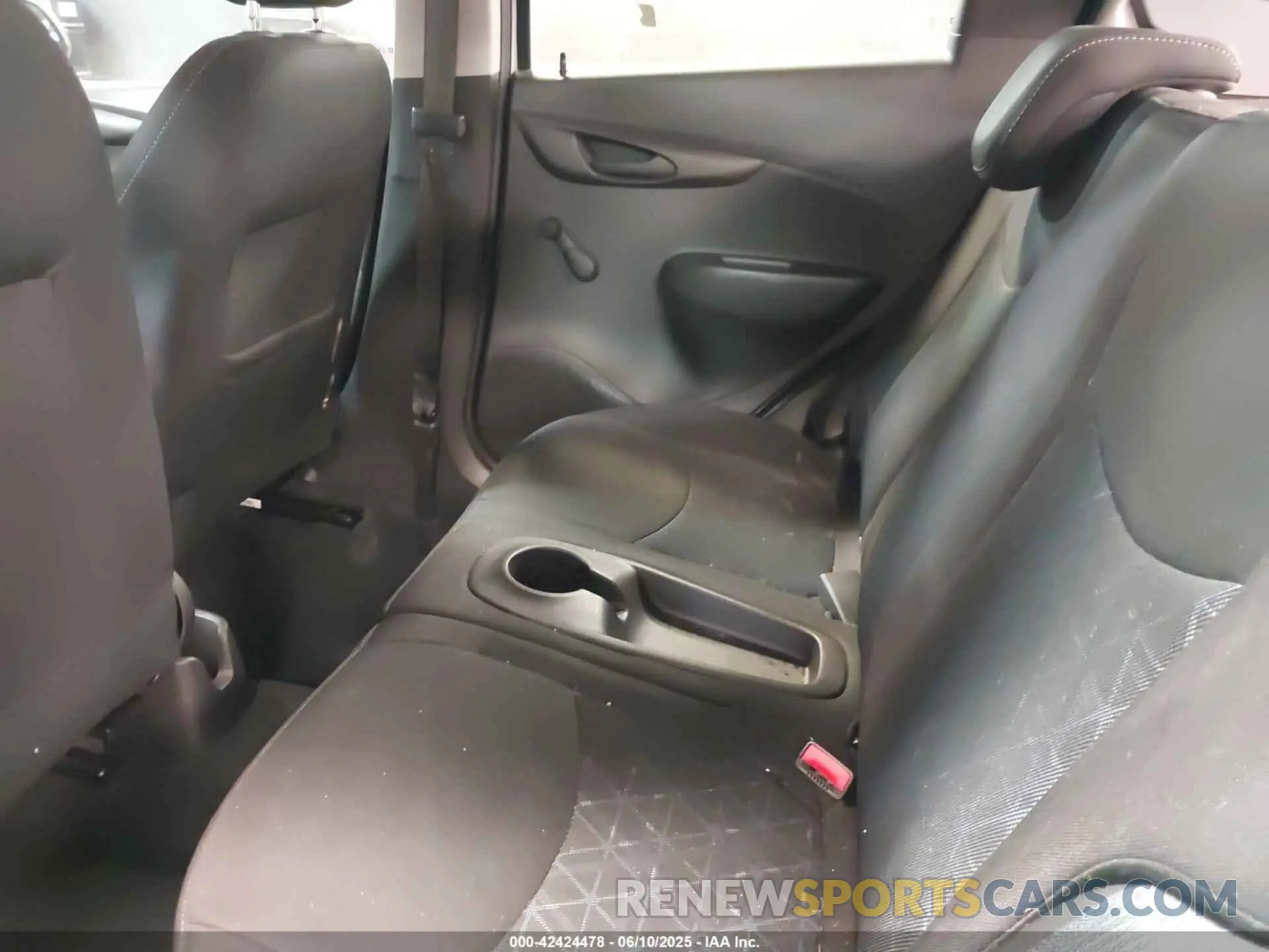 8 Photograph of a damaged car KL8CB6SA8LC420939 CHEVROLET SPARK 2020