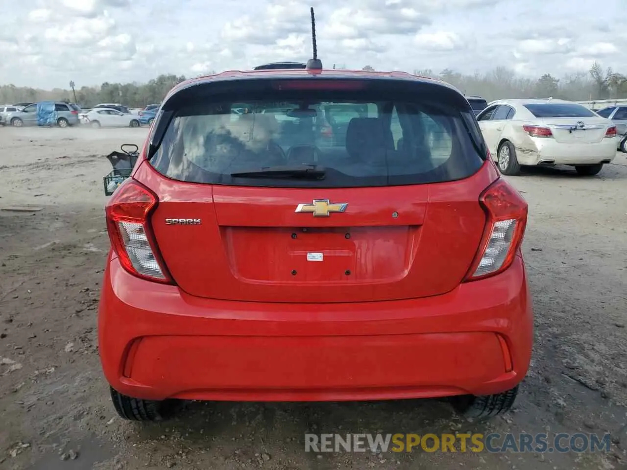 6 Photograph of a damaged car KL8CB6SA8LC421752 CHEVROLET SPARK 2020