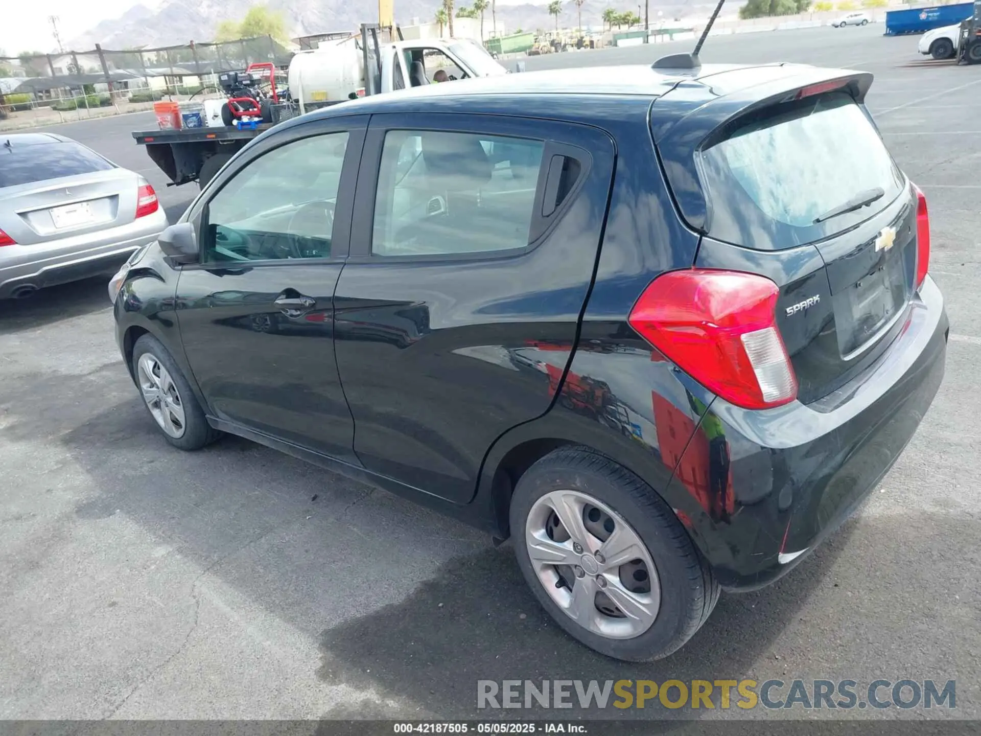 3 Photograph of a damaged car KL8CB6SA8LC456999 CHEVROLET SPARK 2020