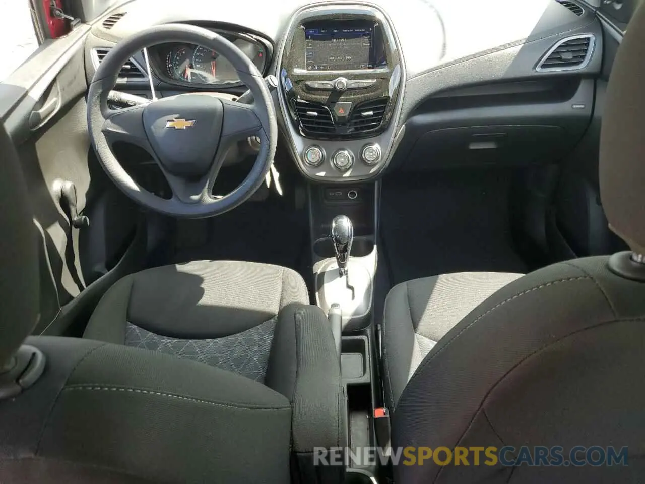 8 Photograph of a damaged car KL8CB6SA8LC457523 CHEVROLET SPARK 2020