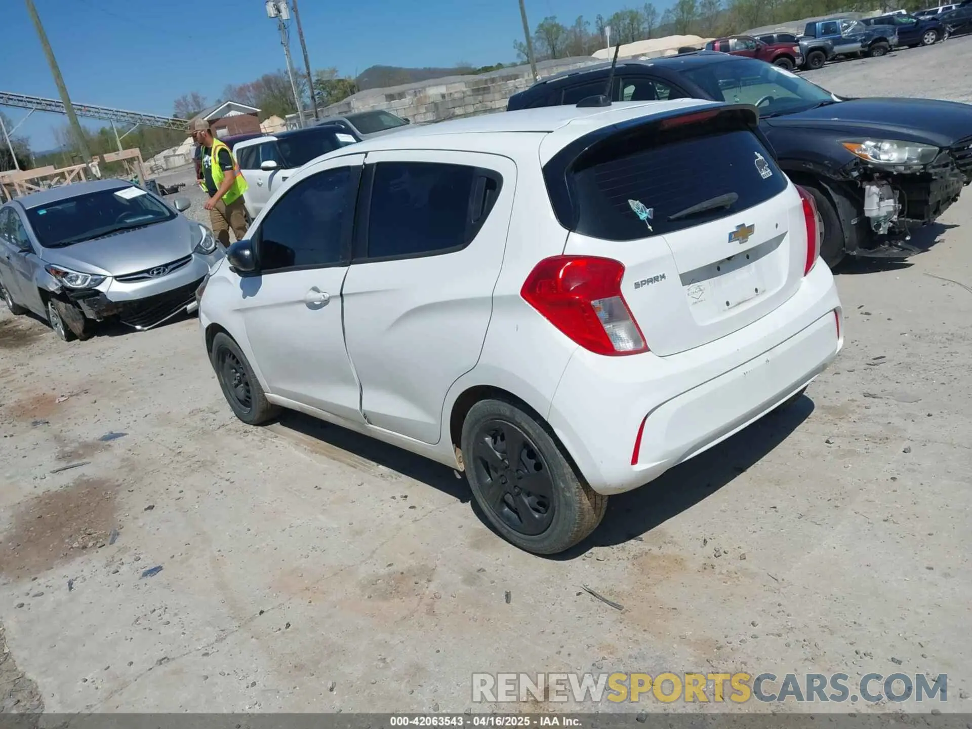 3 Photograph of a damaged car KL8CB6SA9LC427611 CHEVROLET SPARK 2020