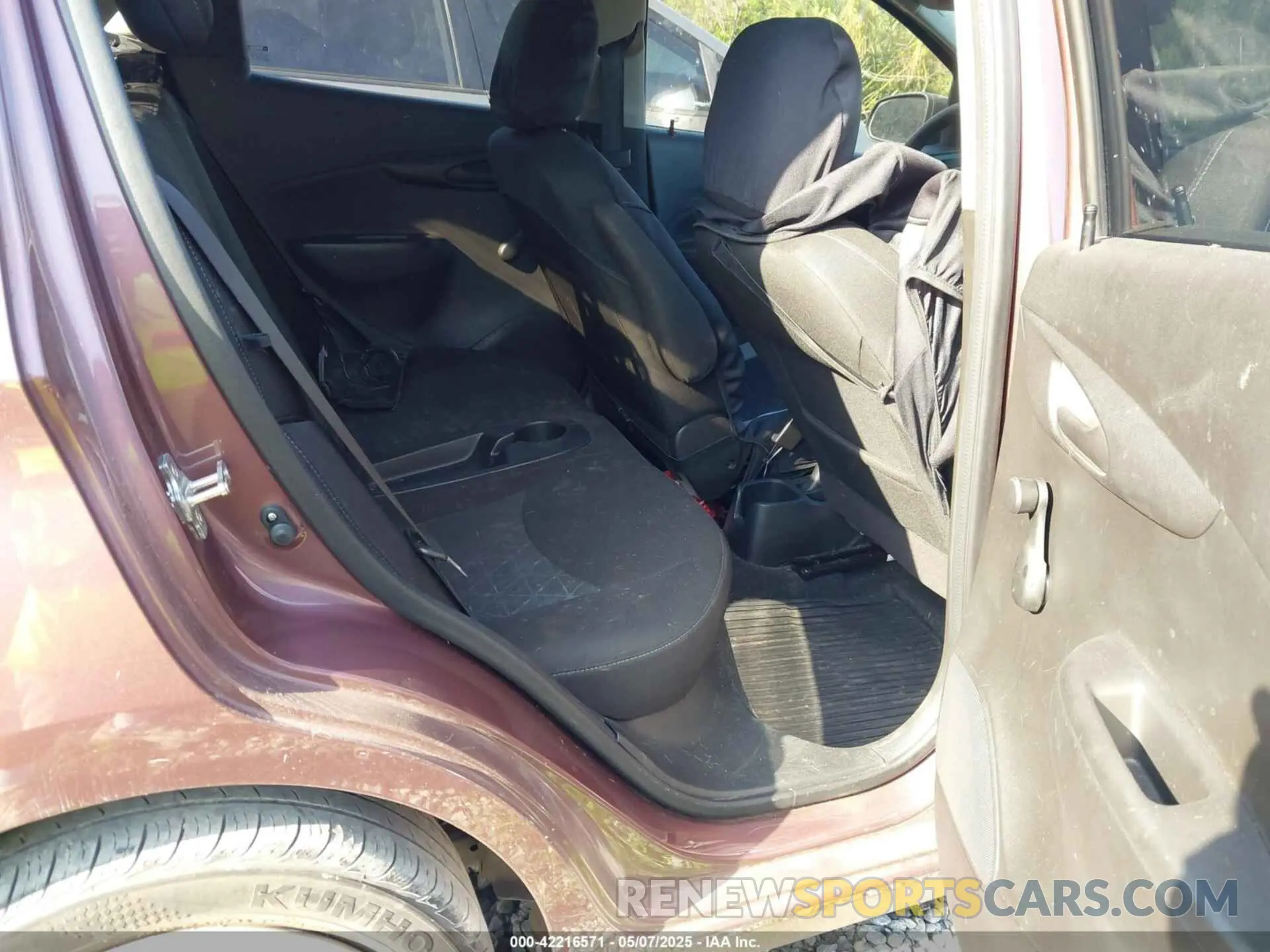 8 Photograph of a damaged car KL8CB6SA9LC465016 CHEVROLET SPARK 2020