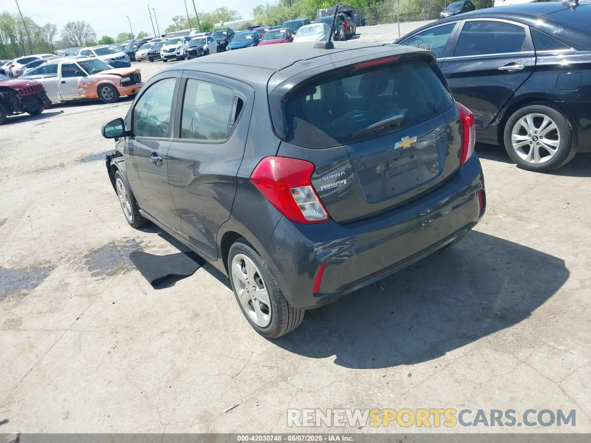3 Photograph of a damaged car KL8CB6SA9LC468918 CHEVROLET SPARK 2020