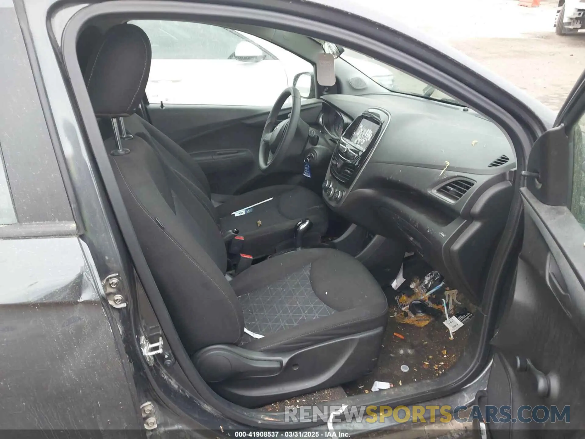 5 Photograph of a damaged car KL8CB6SAXLC480317 CHEVROLET SPARK 2020