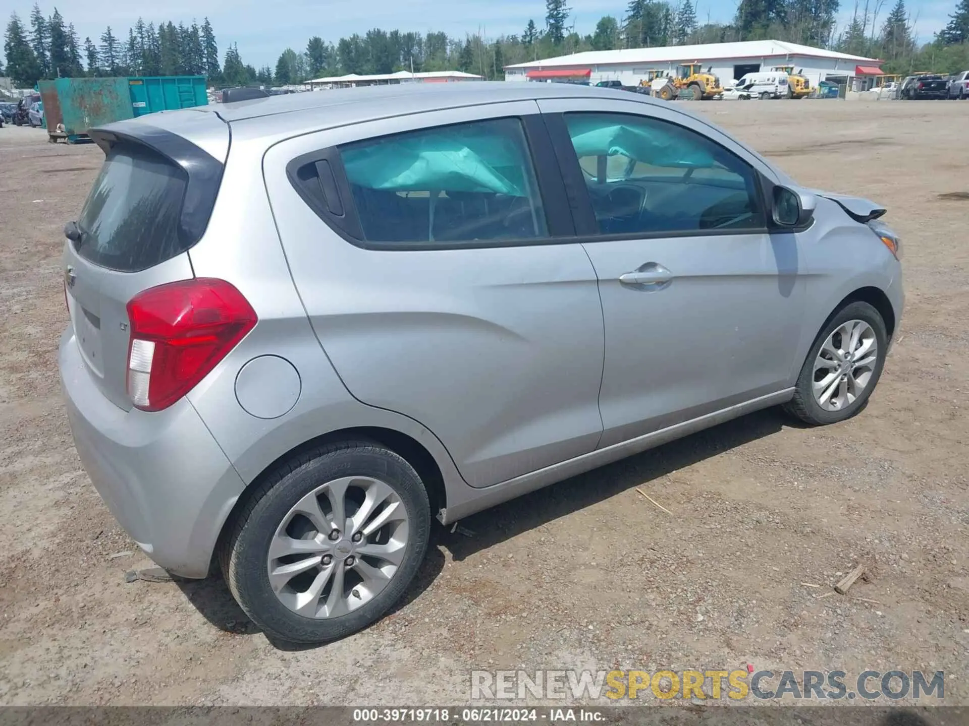4 Photograph of a damaged car KL8CD6SA1LC442775 CHEVROLET SPARK 2020