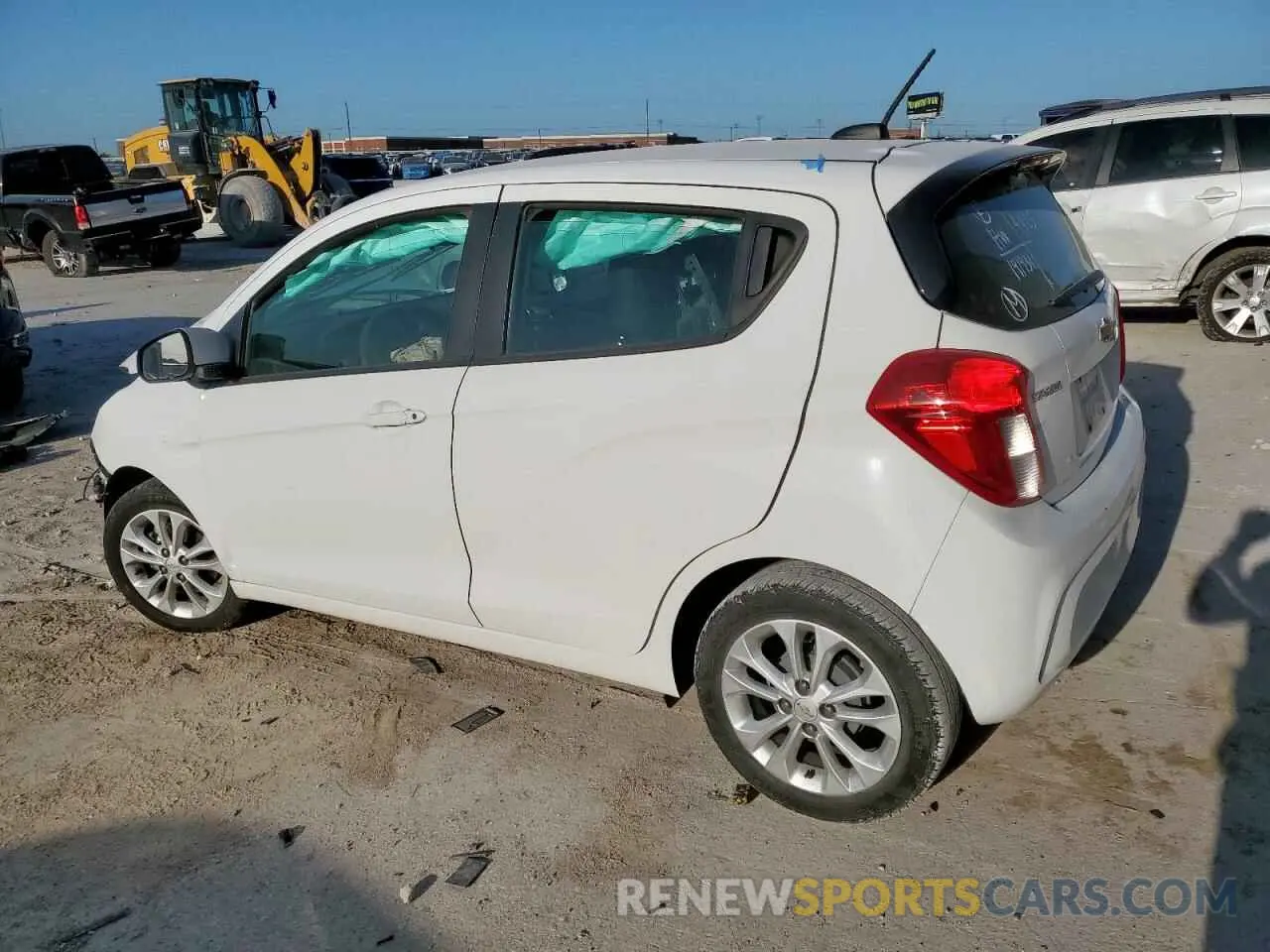 2 Photograph of a damaged car KL8CD6SA1LC451265 CHEVROLET SPARK 2020