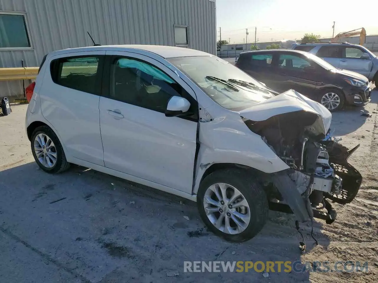 4 Photograph of a damaged car KL8CD6SA1LC451265 CHEVROLET SPARK 2020