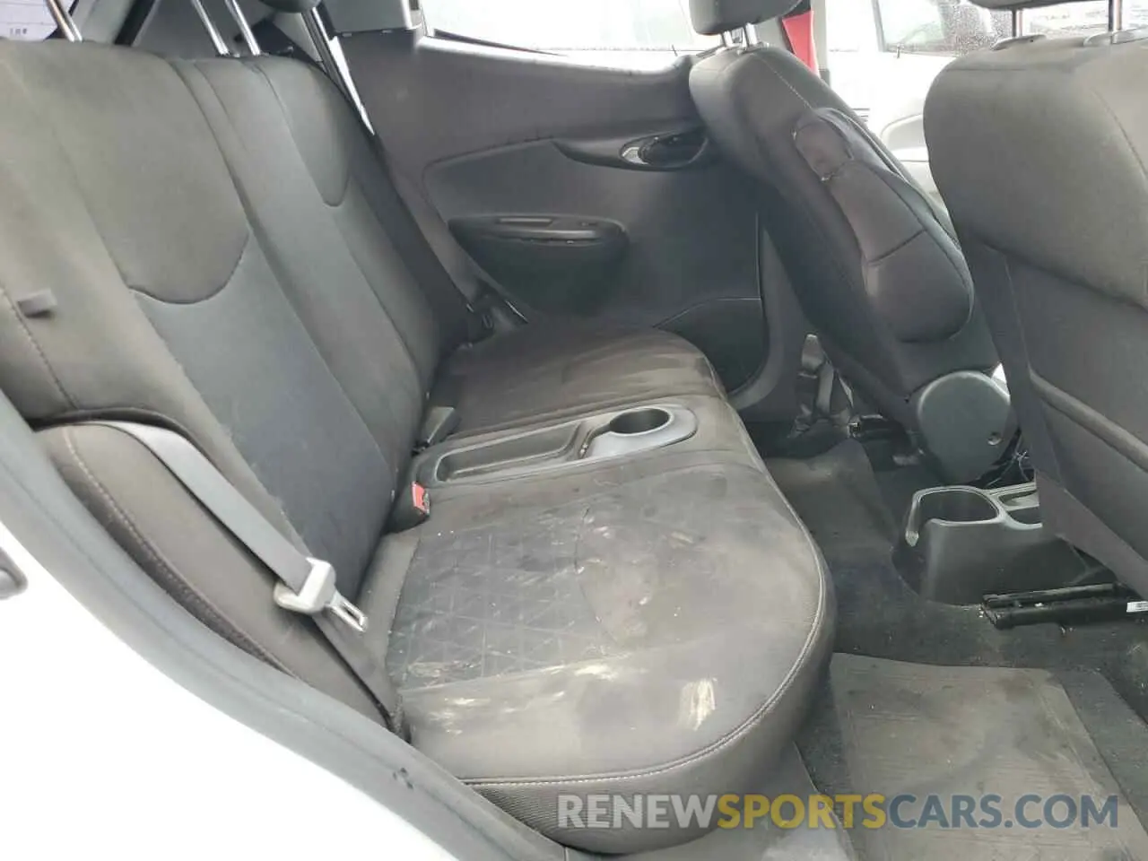 10 Photograph of a damaged car KL8CD6SA2LC417352 CHEVROLET SPARK 2020