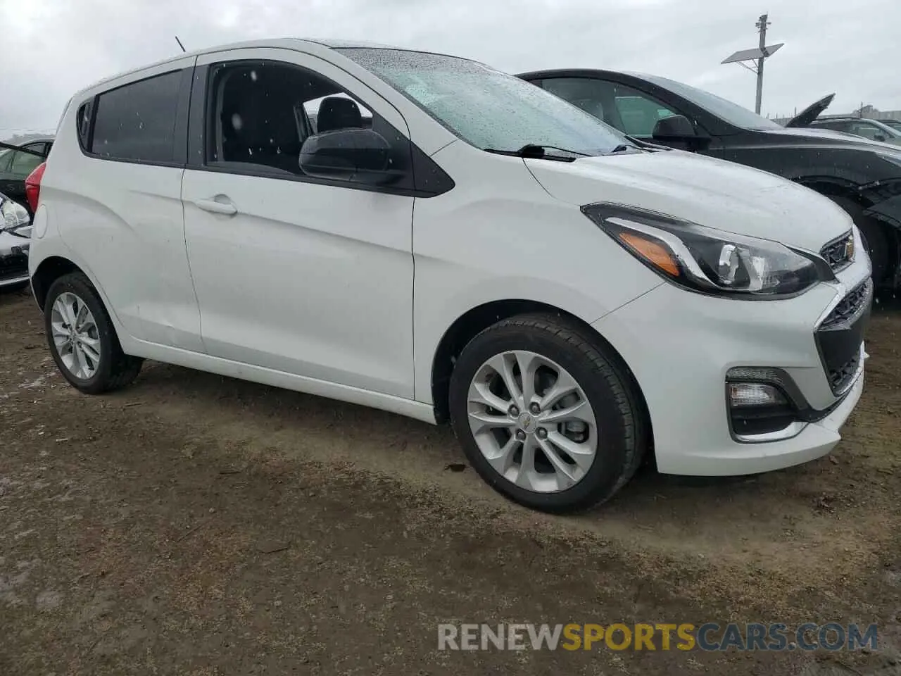 4 Photograph of a damaged car KL8CD6SA2LC417352 CHEVROLET SPARK 2020