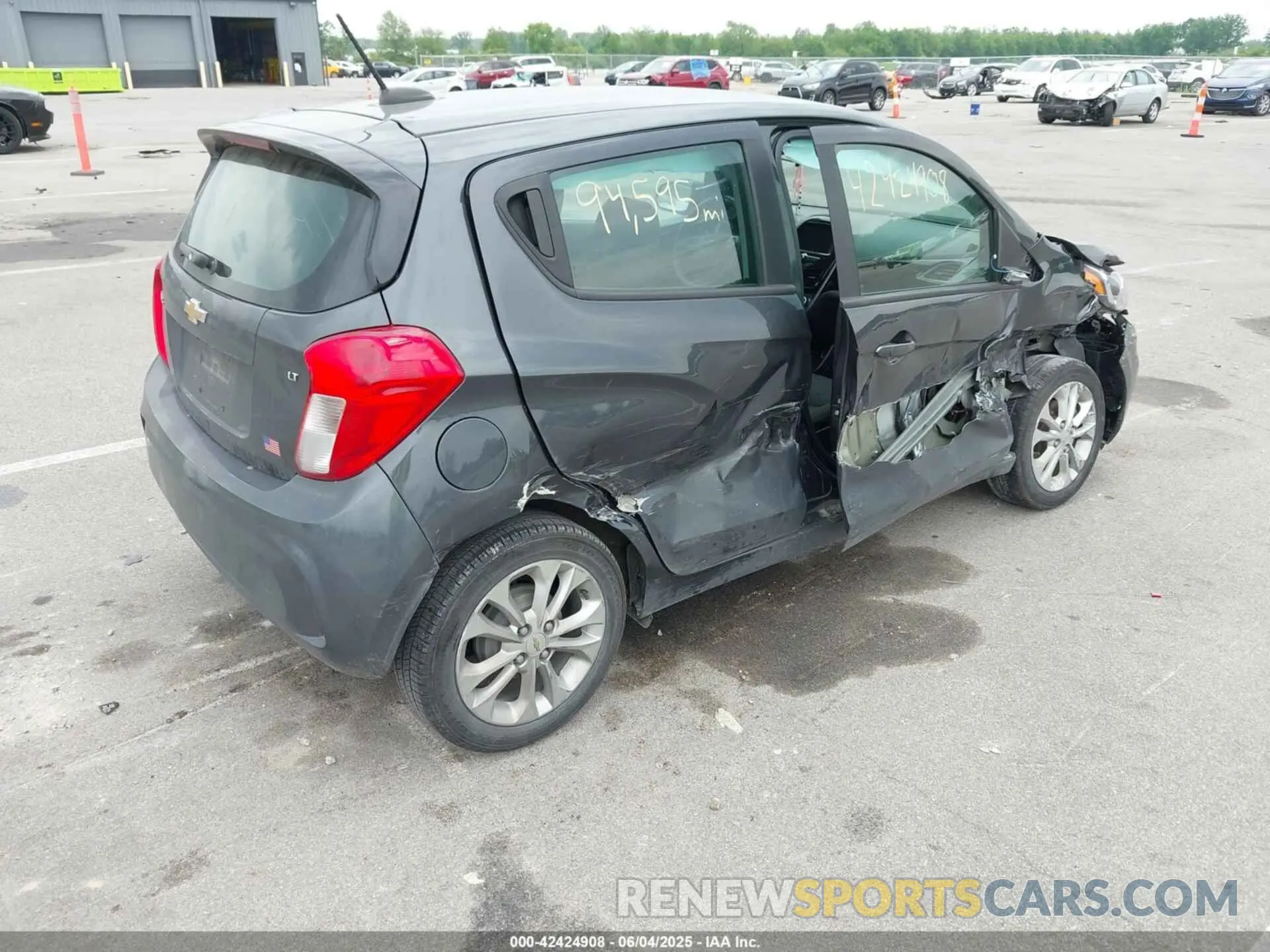 4 Photograph of a damaged car KL8CD6SA2LC419912 CHEVROLET SPARK 2020