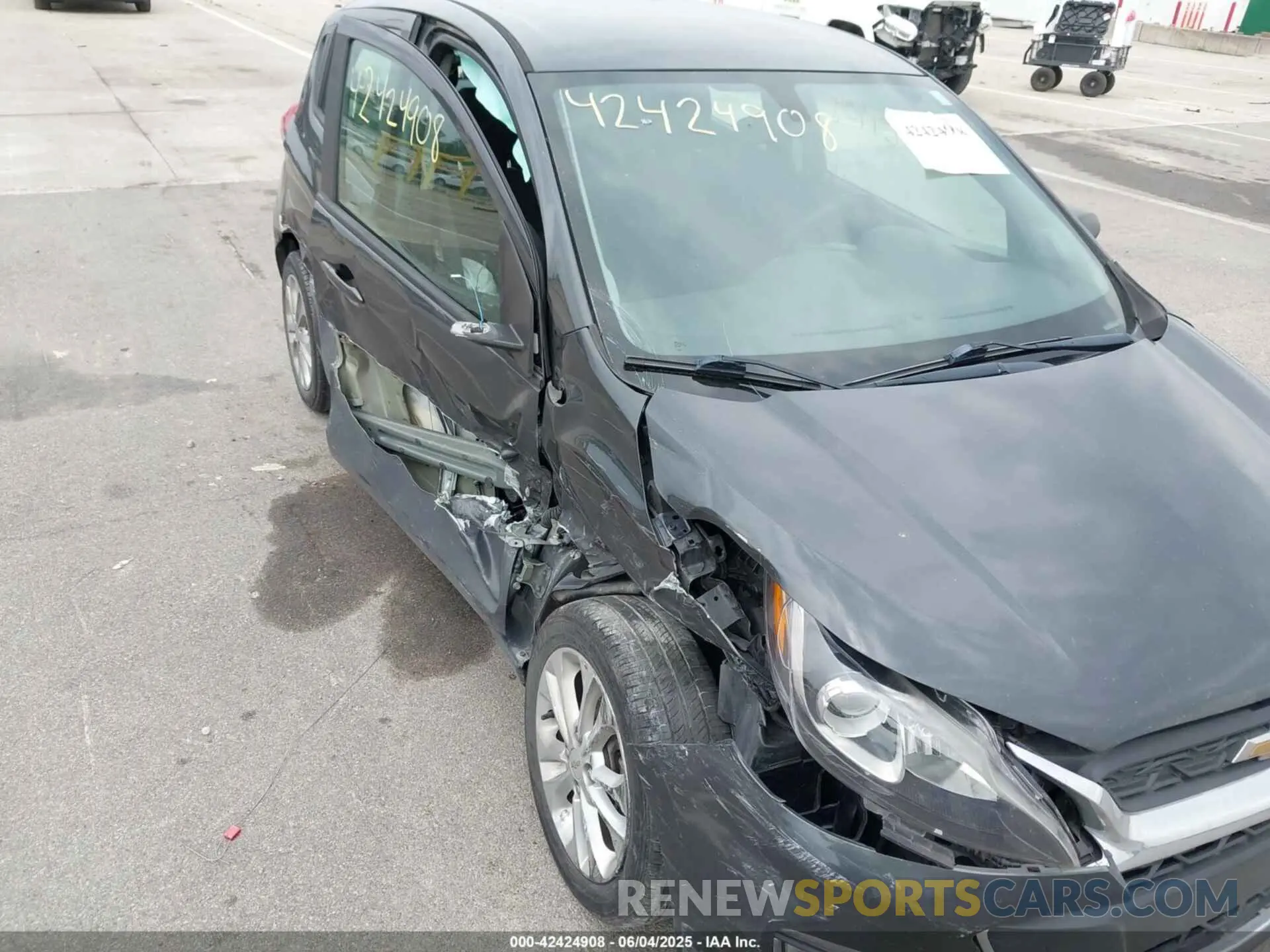6 Photograph of a damaged car KL8CD6SA2LC419912 CHEVROLET SPARK 2020