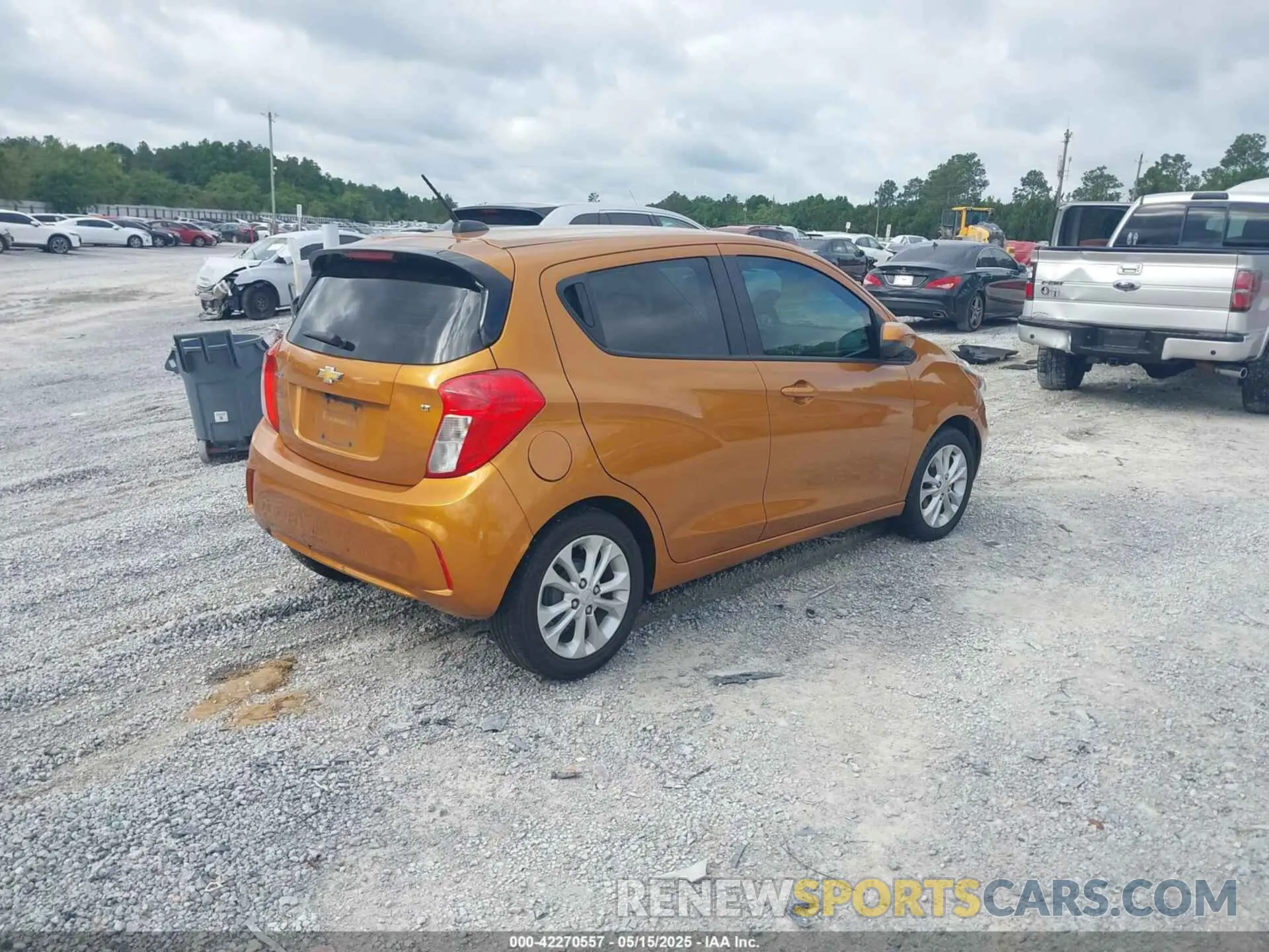 4 Photograph of a damaged car KL8CD6SA3LC446097 CHEVROLET SPARK 2020