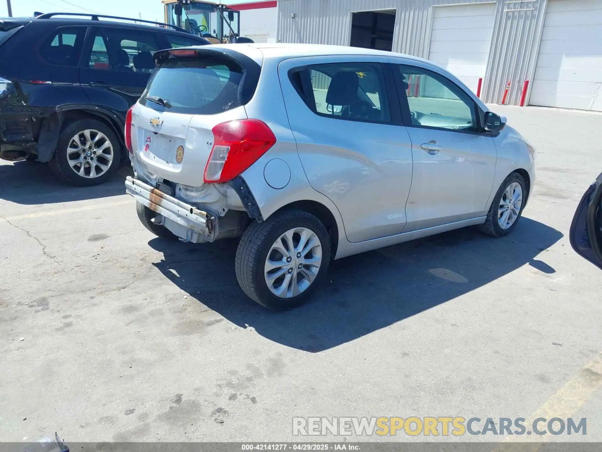 4 Photograph of a damaged car KL8CD6SA3LC448593 CHEVROLET SPARK 2020