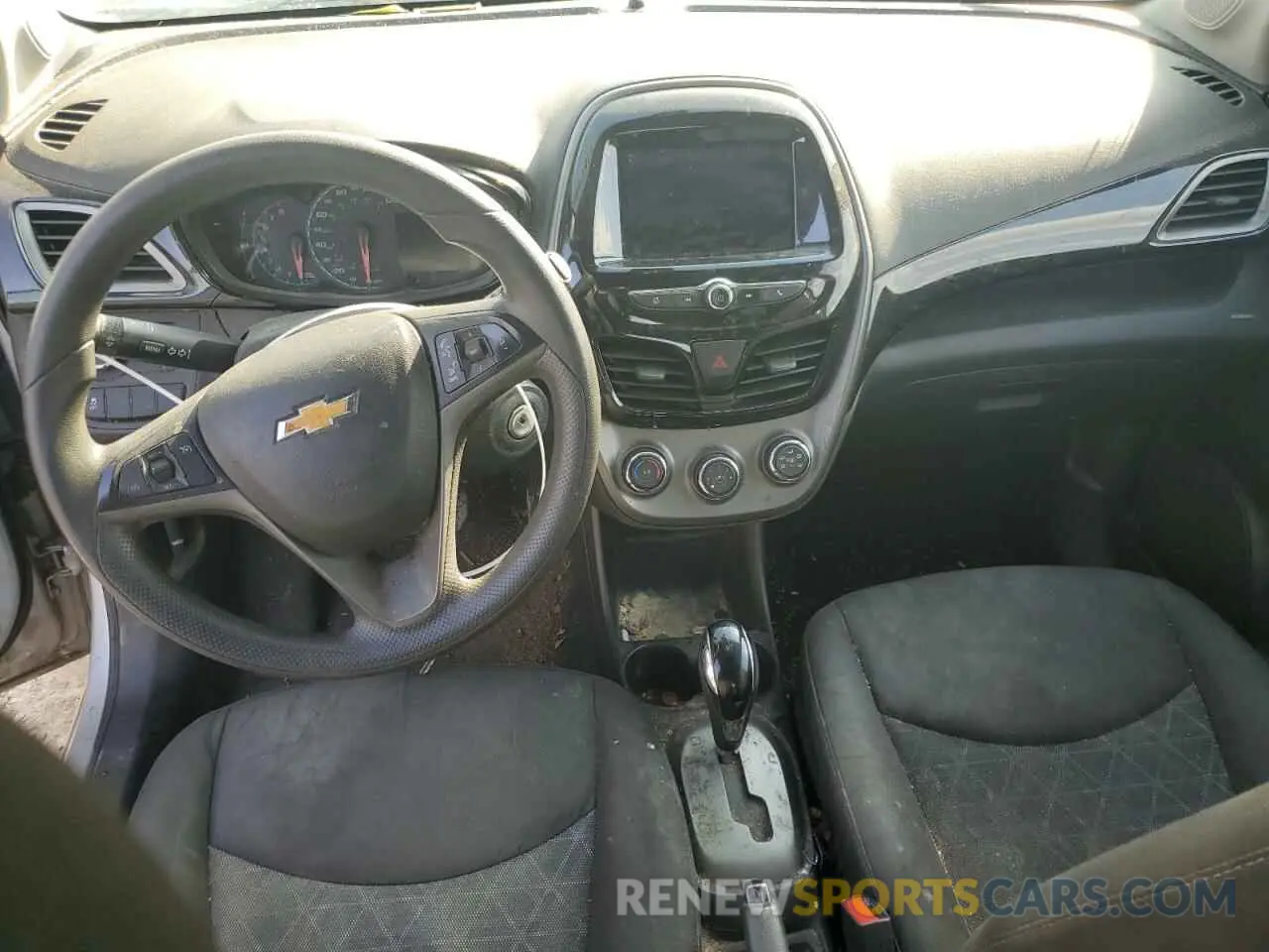 8 Photograph of a damaged car KL8CD6SA3LC465572 CHEVROLET SPARK 2020