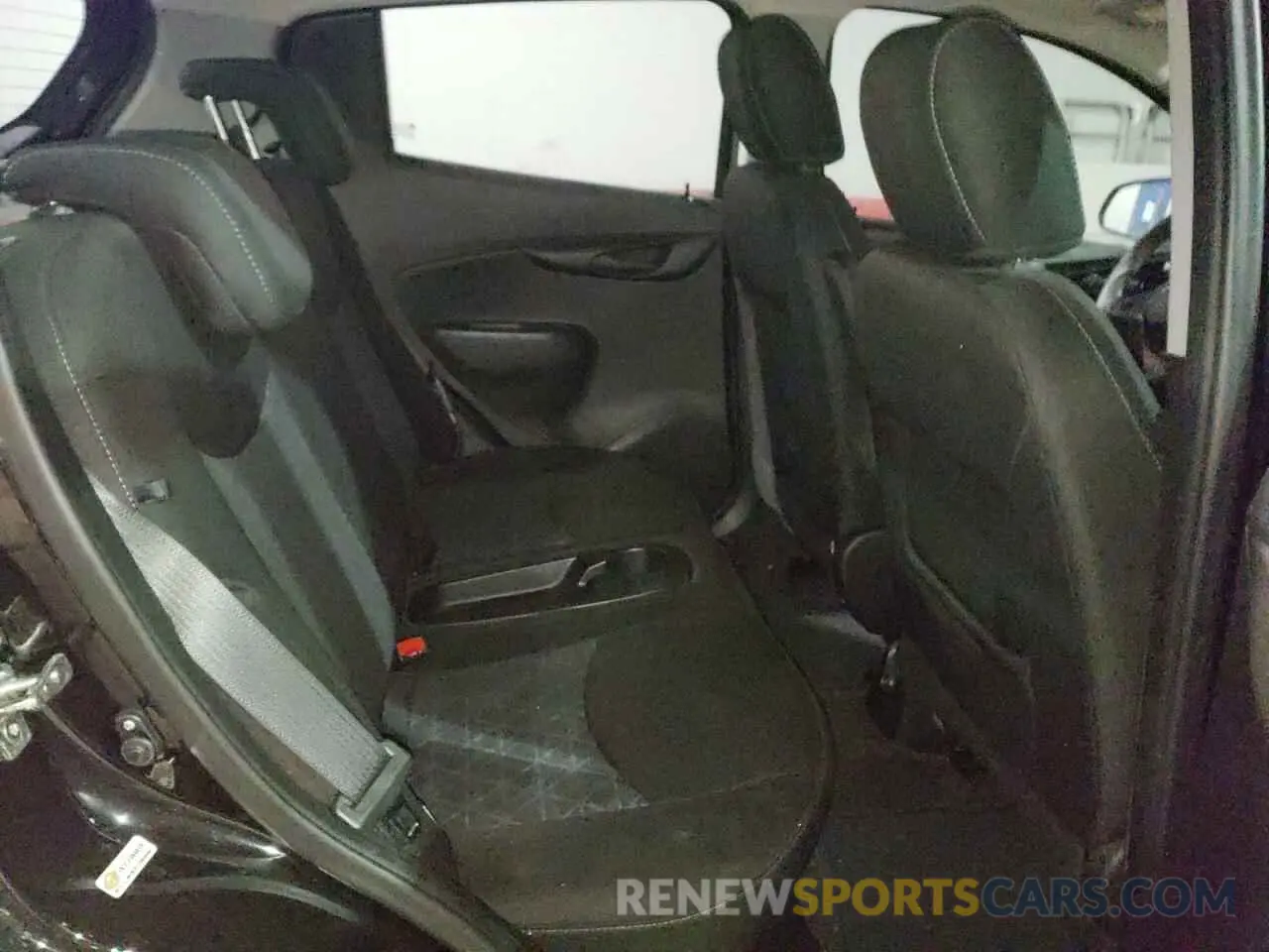 10 Photograph of a damaged car KL8CD6SA4LC471025 CHEVROLET SPARK 2020