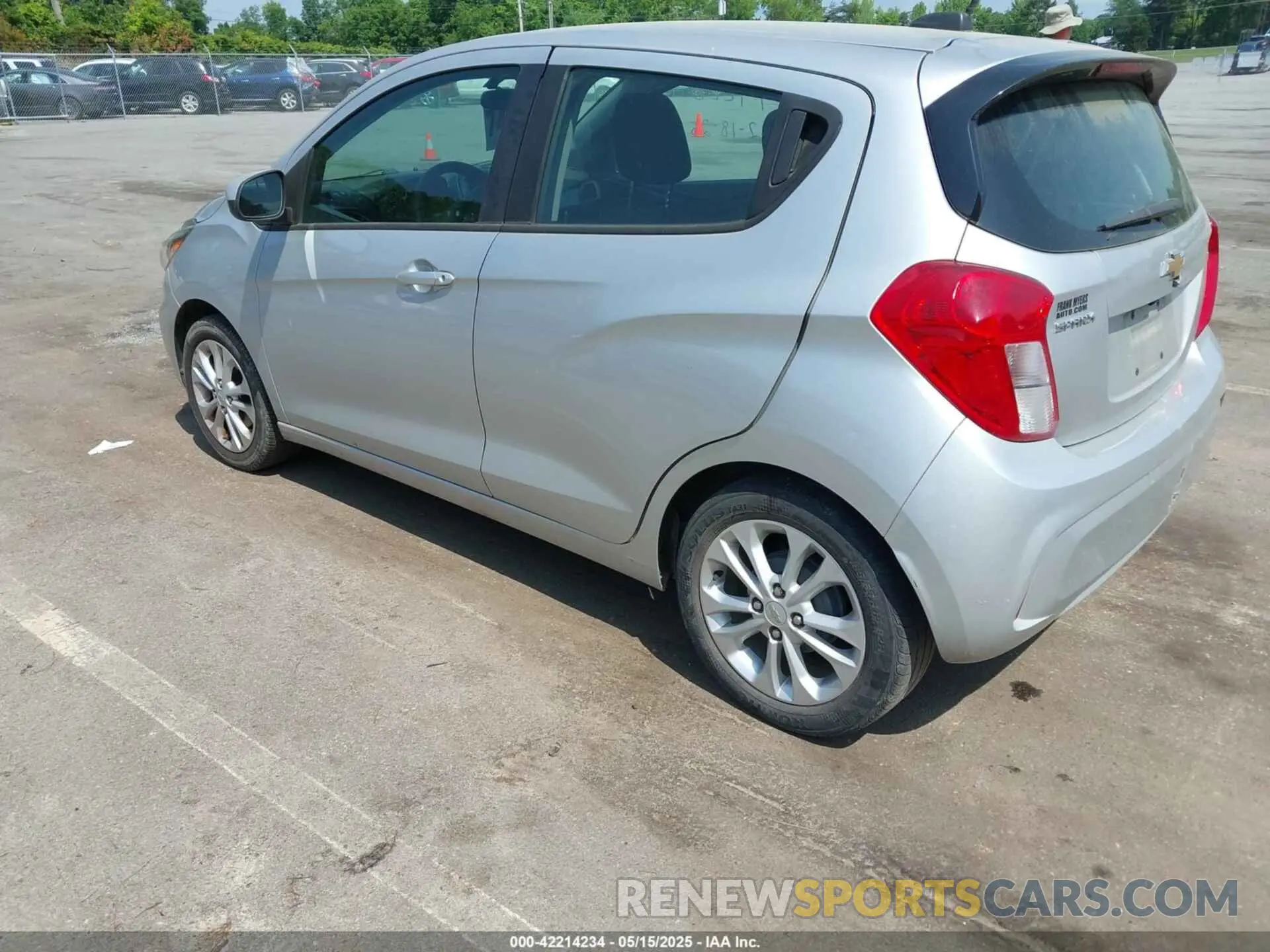 3 Photograph of a damaged car KL8CD6SA5LC415627 CHEVROLET SPARK 2020