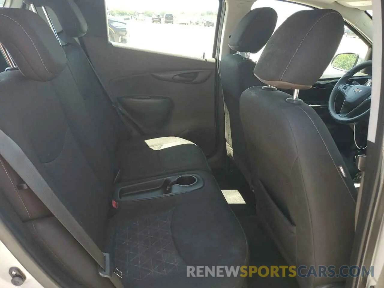 10 Photograph of a damaged car KL8CD6SA5LC421766 CHEVROLET SPARK 2020