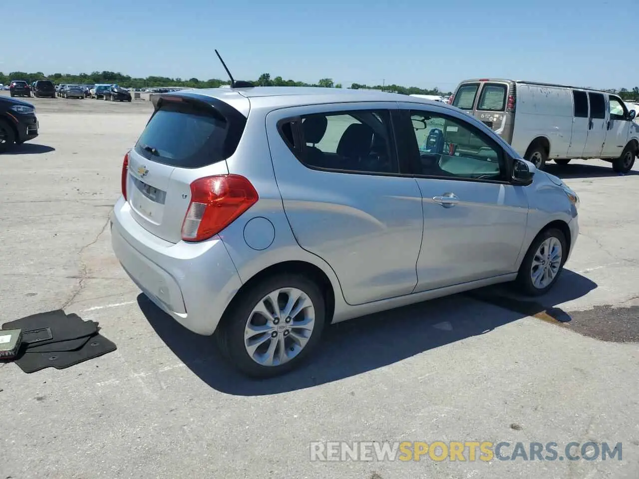 3 Photograph of a damaged car KL8CD6SA5LC421766 CHEVROLET SPARK 2020