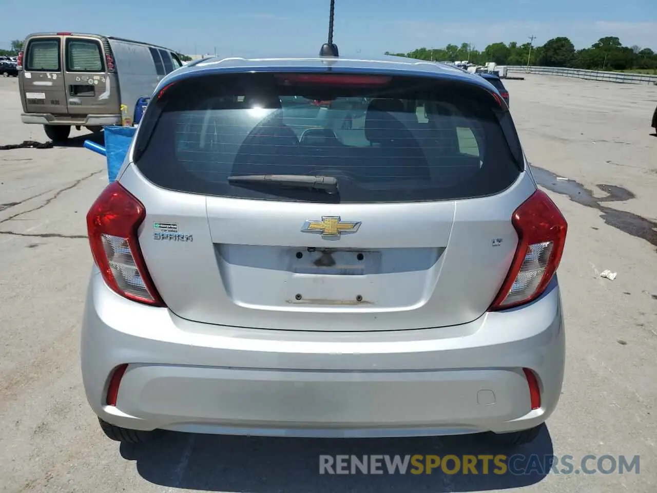 6 Photograph of a damaged car KL8CD6SA5LC421766 CHEVROLET SPARK 2020