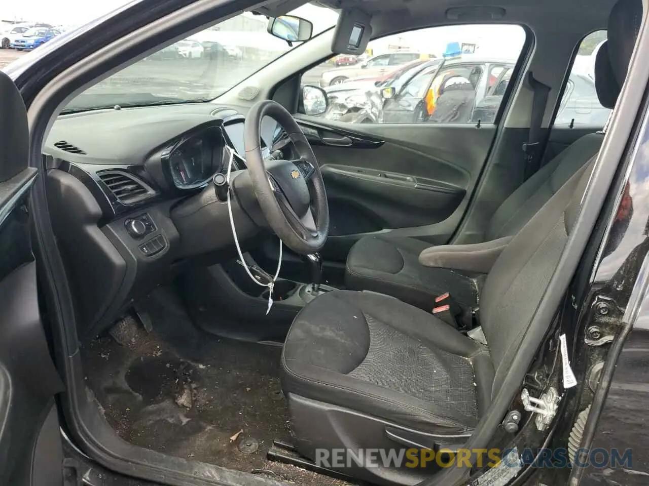 7 Photograph of a damaged car KL8CD6SA5LC429494 CHEVROLET SPARK 2020