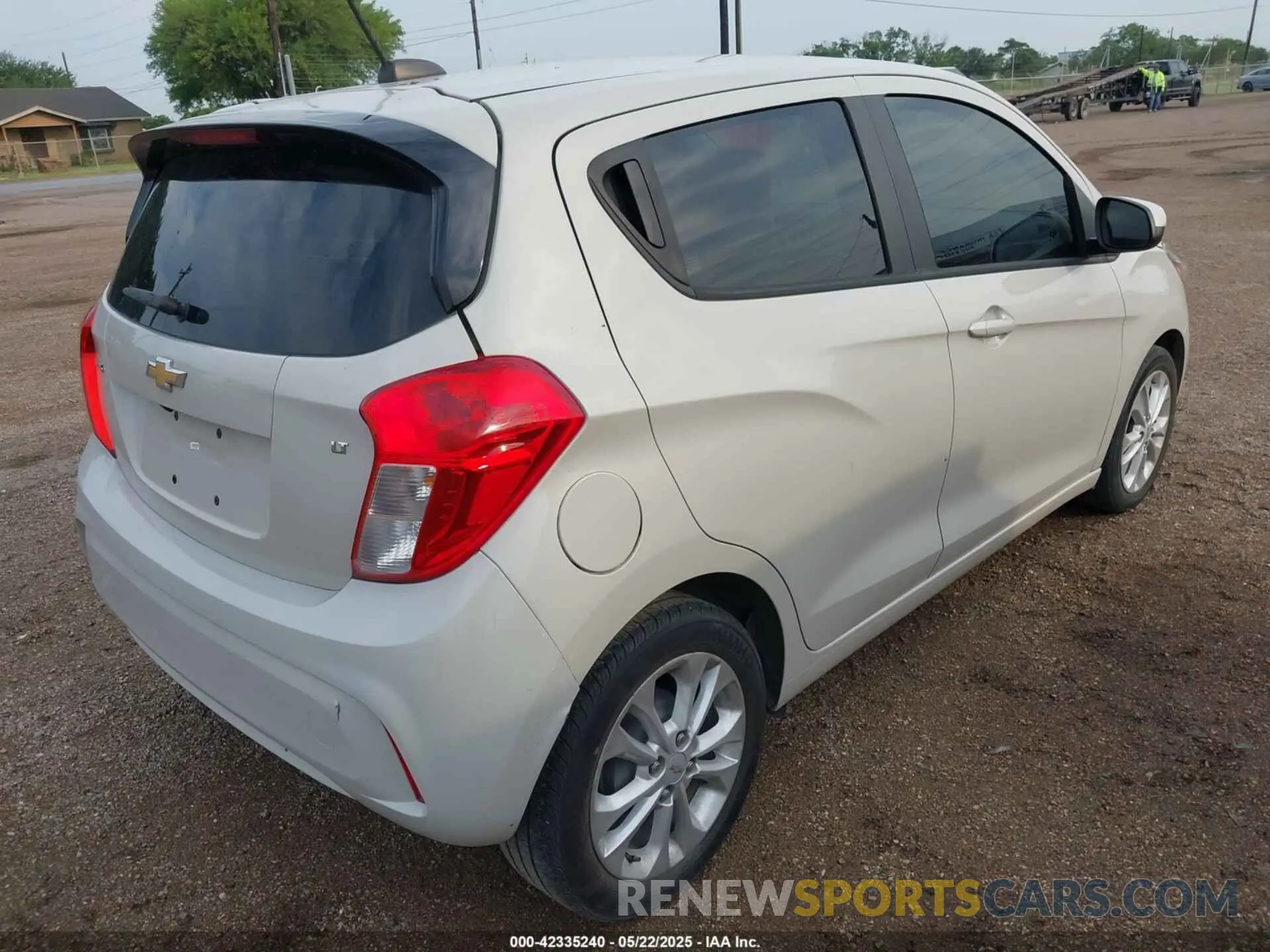 4 Photograph of a damaged car KL8CD6SA5LC445078 CHEVROLET SPARK 2020
