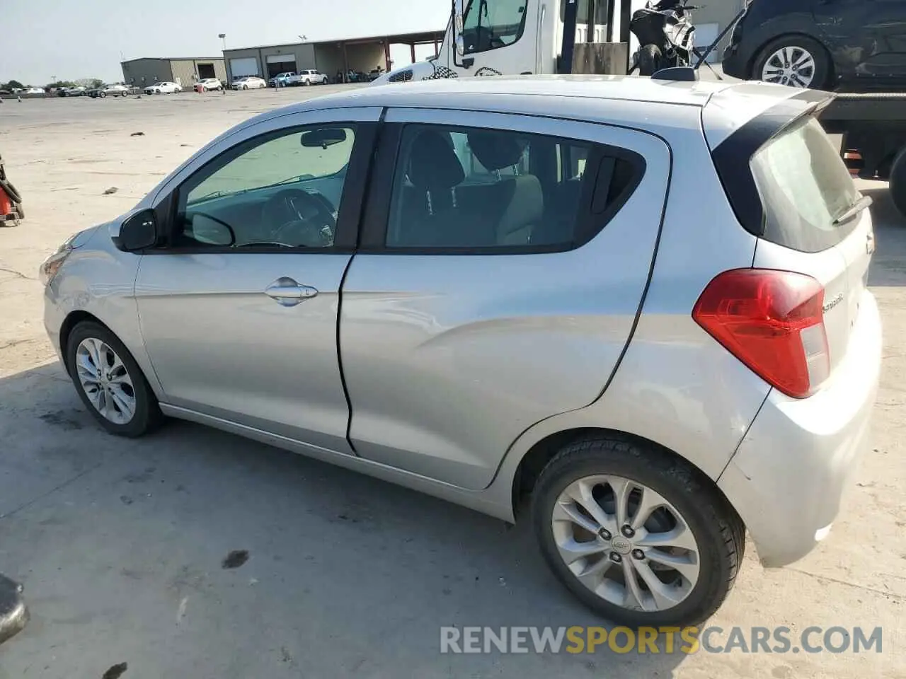 2 Photograph of a damaged car KL8CD6SA5LC456338 CHEVROLET SPARK 2020
