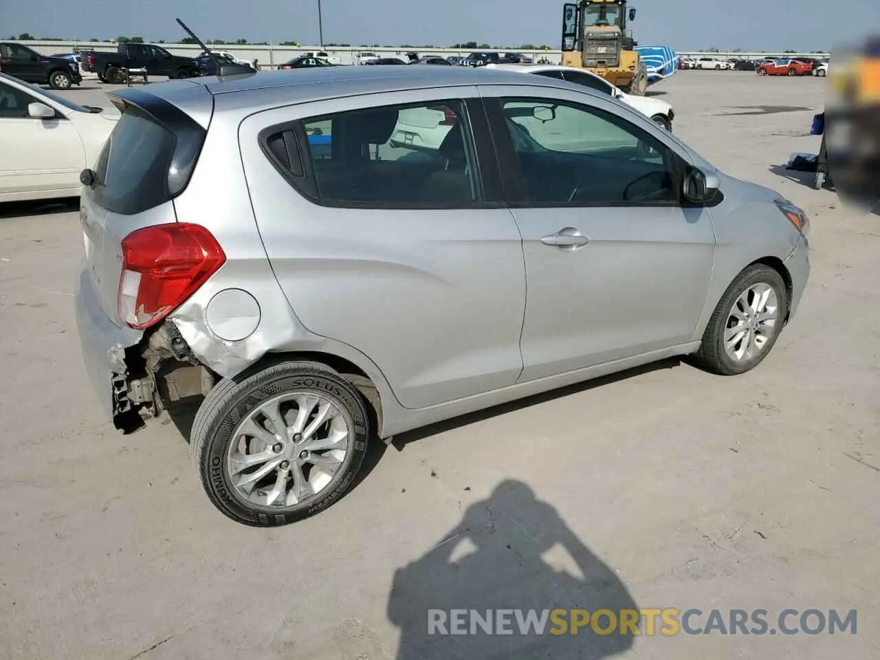 3 Photograph of a damaged car KL8CD6SA5LC456338 CHEVROLET SPARK 2020