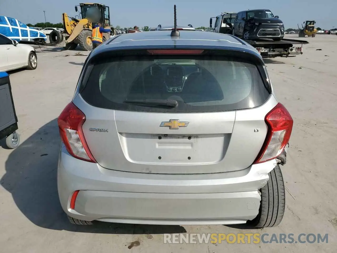 6 Photograph of a damaged car KL8CD6SA5LC456338 CHEVROLET SPARK 2020