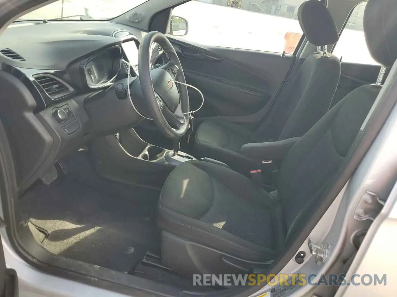 7 Photograph of a damaged car KL8CD6SA5LC456338 CHEVROLET SPARK 2020