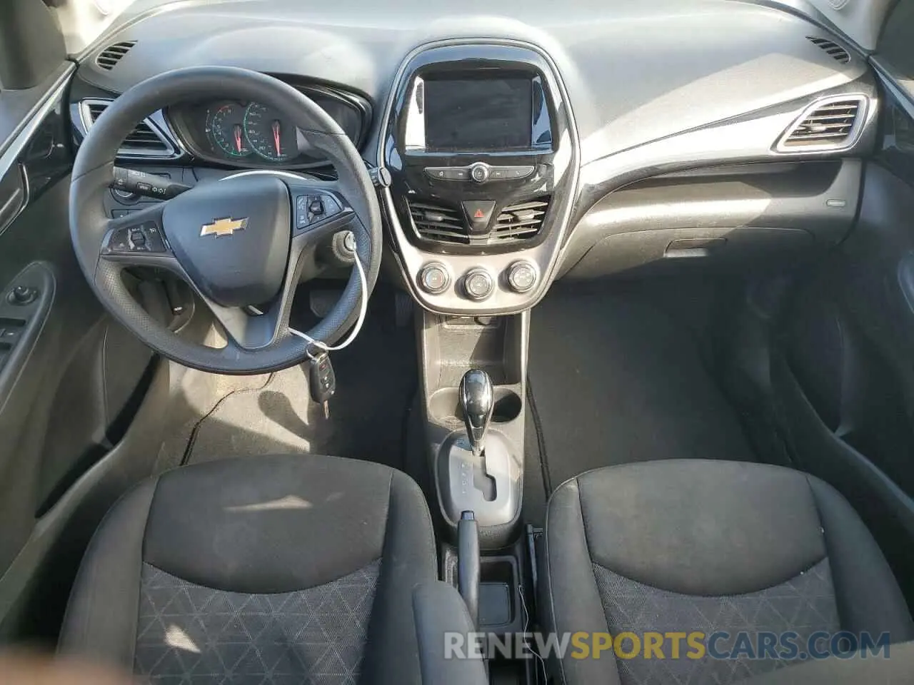 8 Photograph of a damaged car KL8CD6SA5LC456338 CHEVROLET SPARK 2020