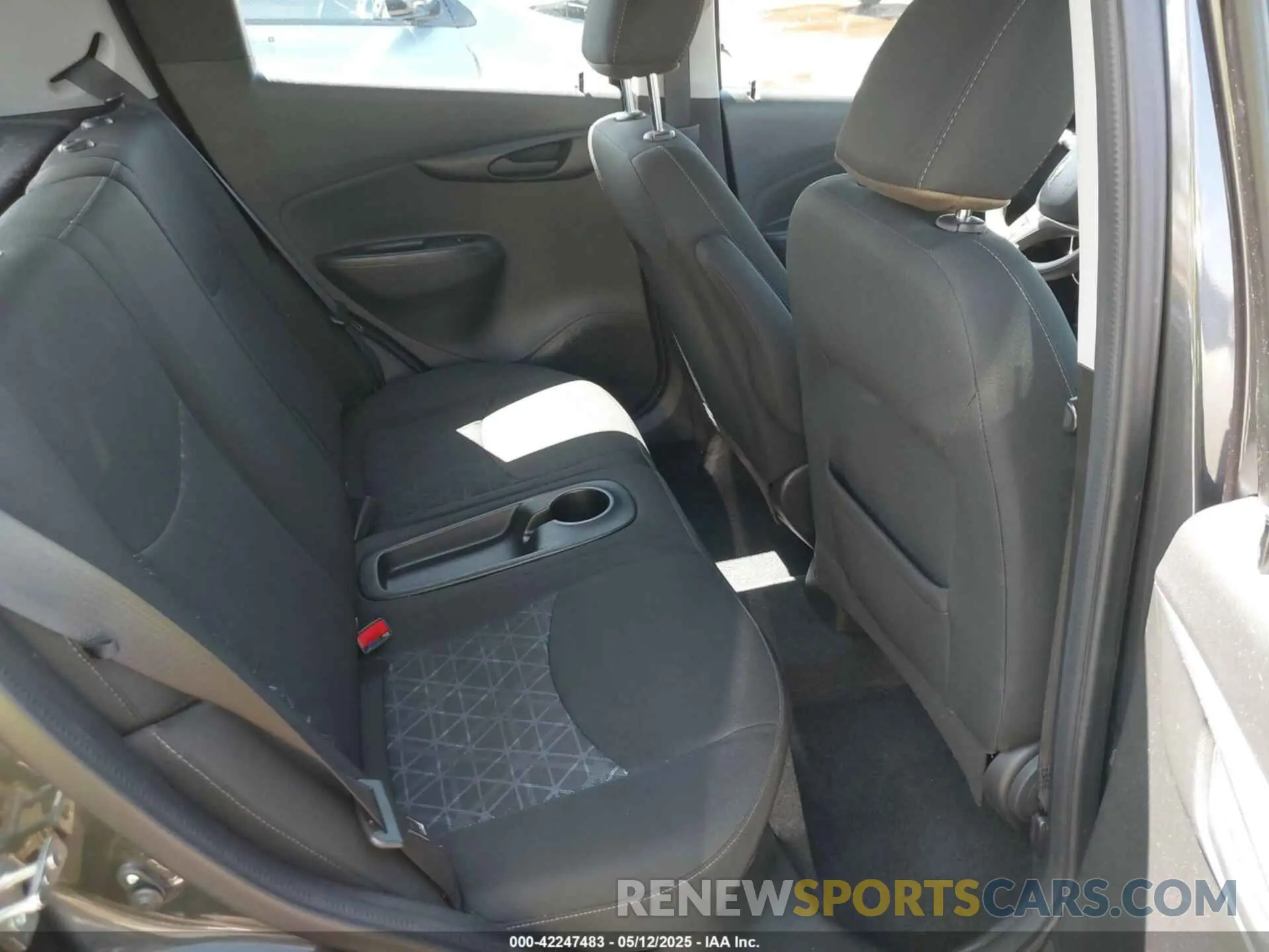 8 Photograph of a damaged car KL8CD6SA5LC475228 CHEVROLET SPARK 2020