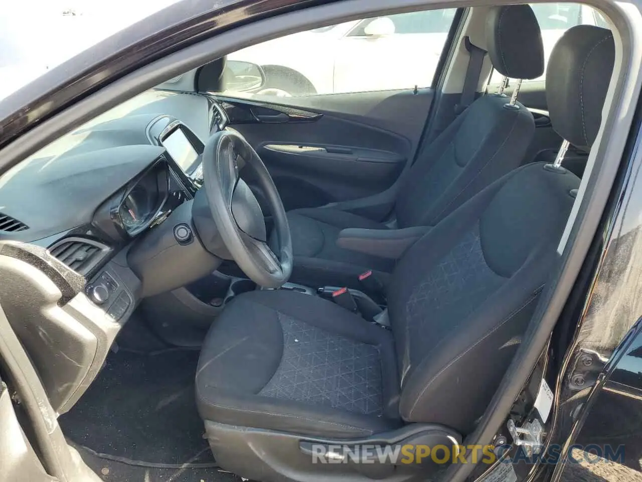 7 Photograph of a damaged car KL8CD6SA6LC442061 CHEVROLET SPARK 2020
