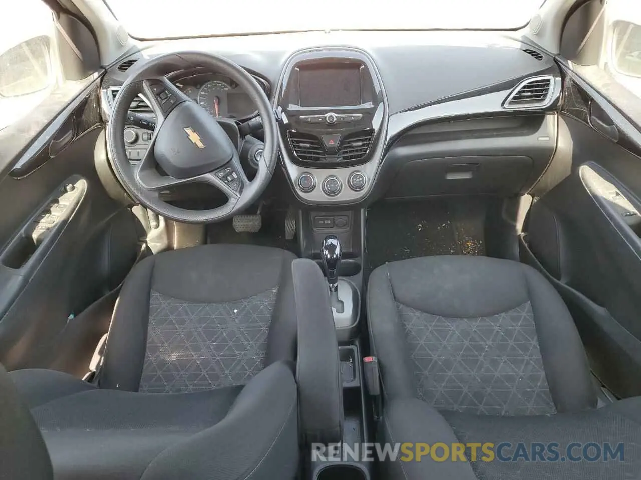 8 Photograph of a damaged car KL8CD6SA6LC442061 CHEVROLET SPARK 2020