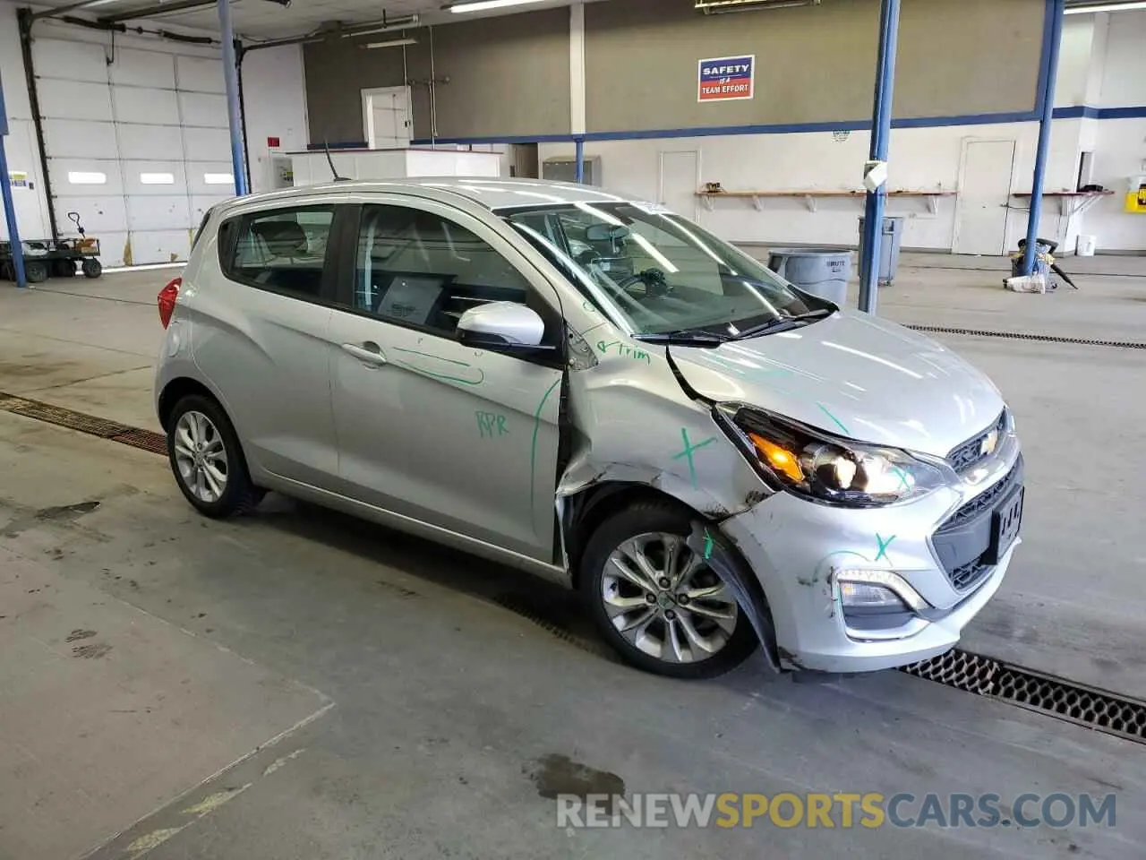 4 Photograph of a damaged car KL8CD6SA6LC447633 CHEVROLET SPARK 2020