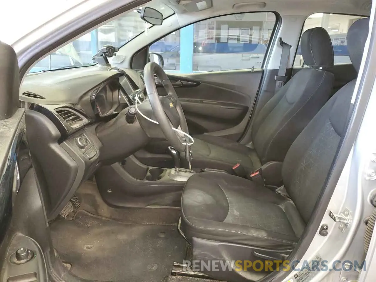 7 Photograph of a damaged car KL8CD6SA6LC447633 CHEVROLET SPARK 2020