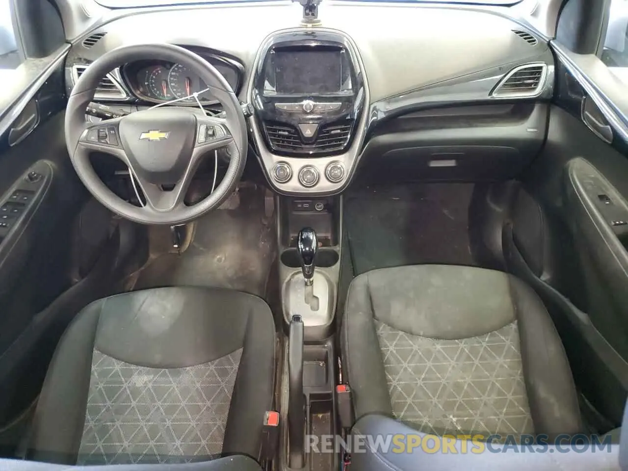 8 Photograph of a damaged car KL8CD6SA6LC447633 CHEVROLET SPARK 2020