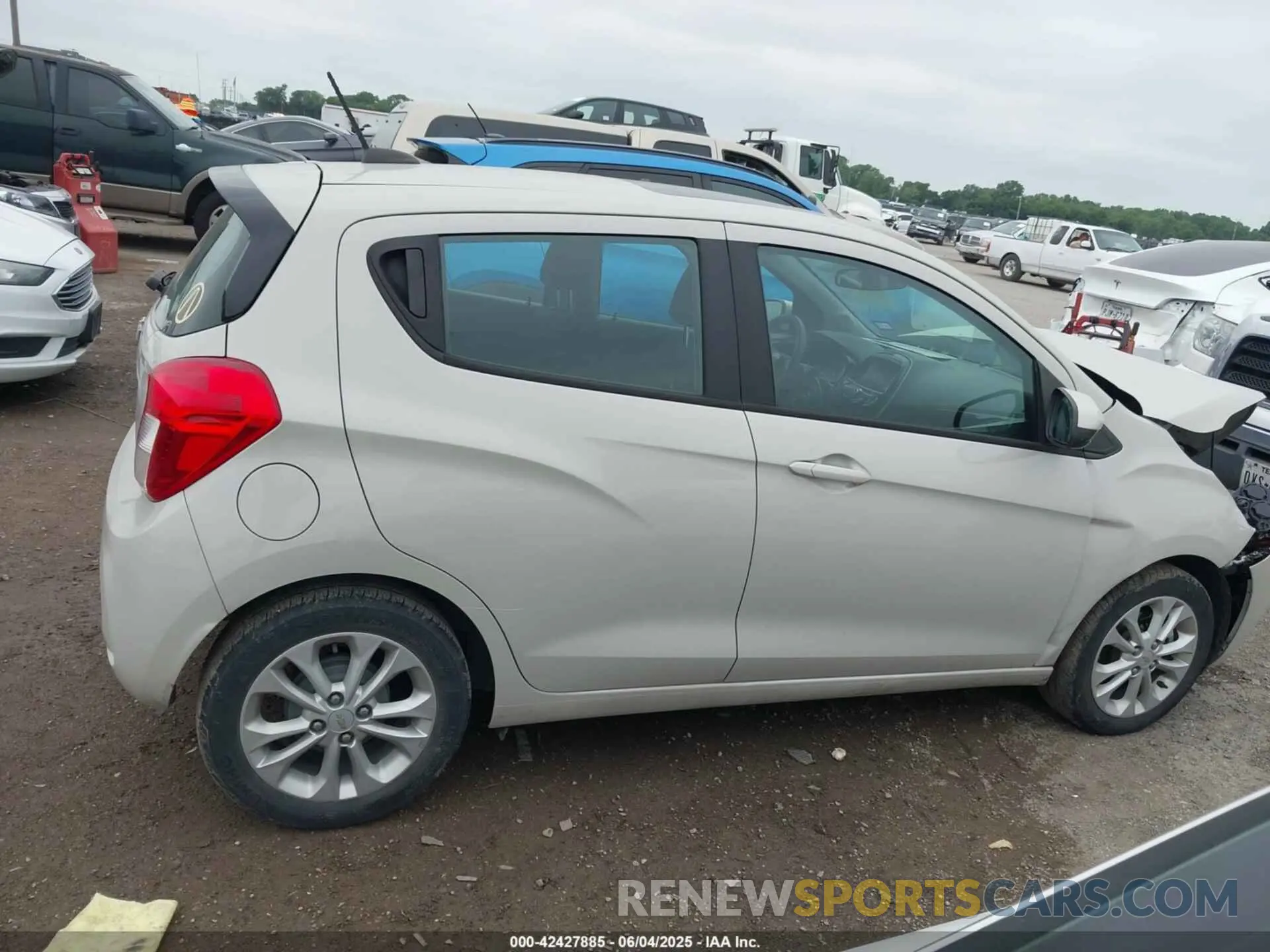 13 Photograph of a damaged car KL8CD6SA6LC469678 CHEVROLET SPARK 2020