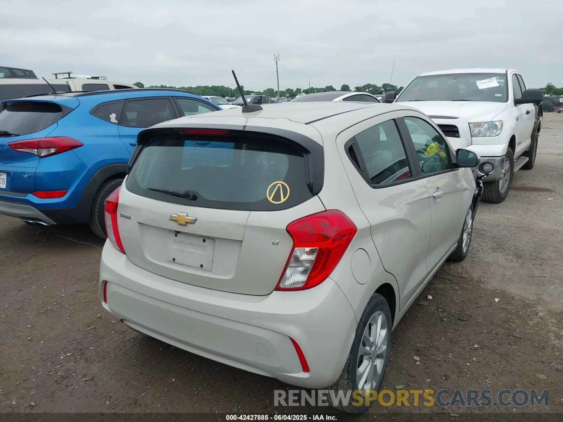 4 Photograph of a damaged car KL8CD6SA6LC469678 CHEVROLET SPARK 2020