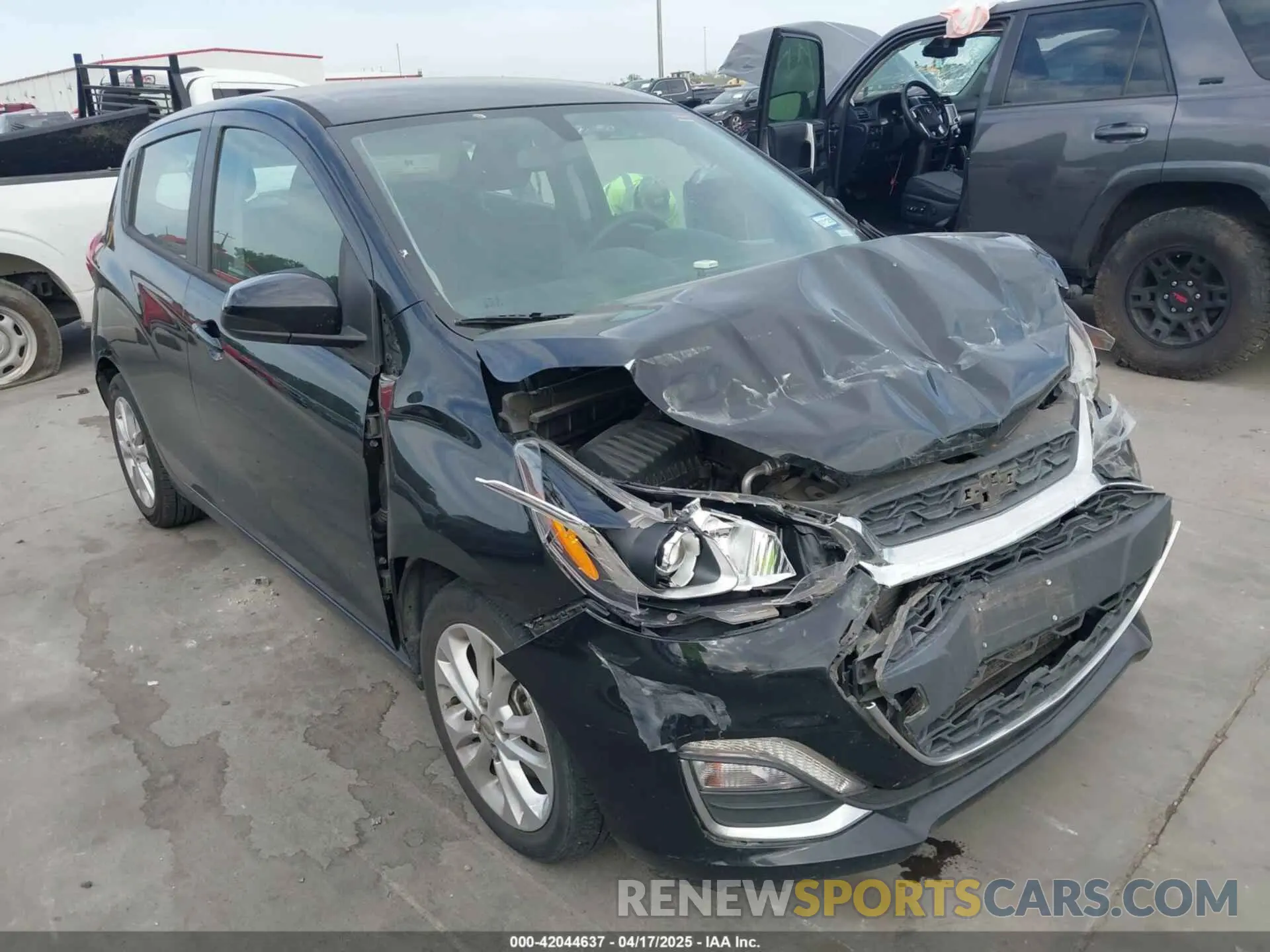 1 Photograph of a damaged car KL8CD6SA7LC417749 CHEVROLET SPARK 2020