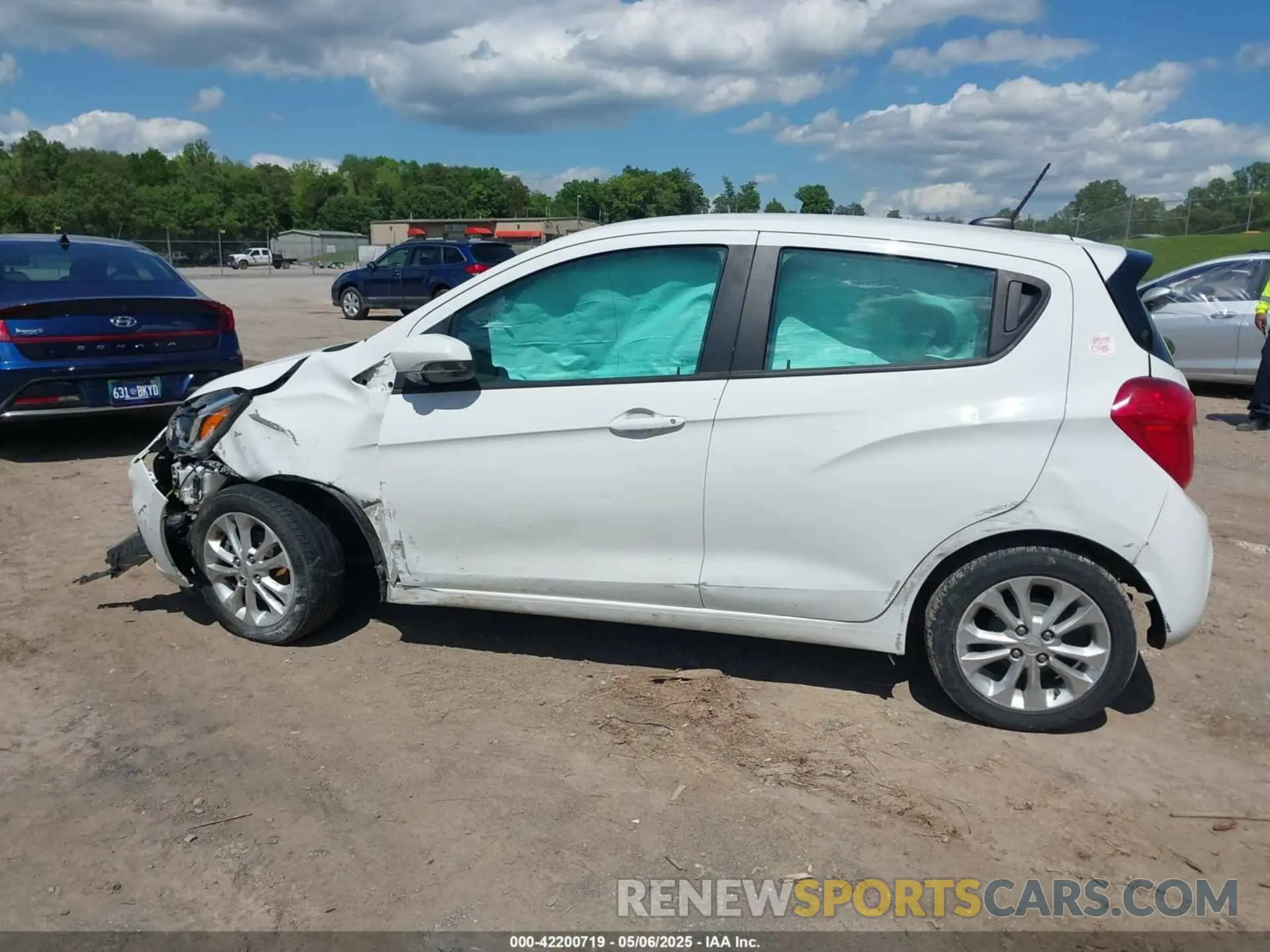 14 Photograph of a damaged car KL8CD6SA7LC419209 CHEVROLET SPARK 2020