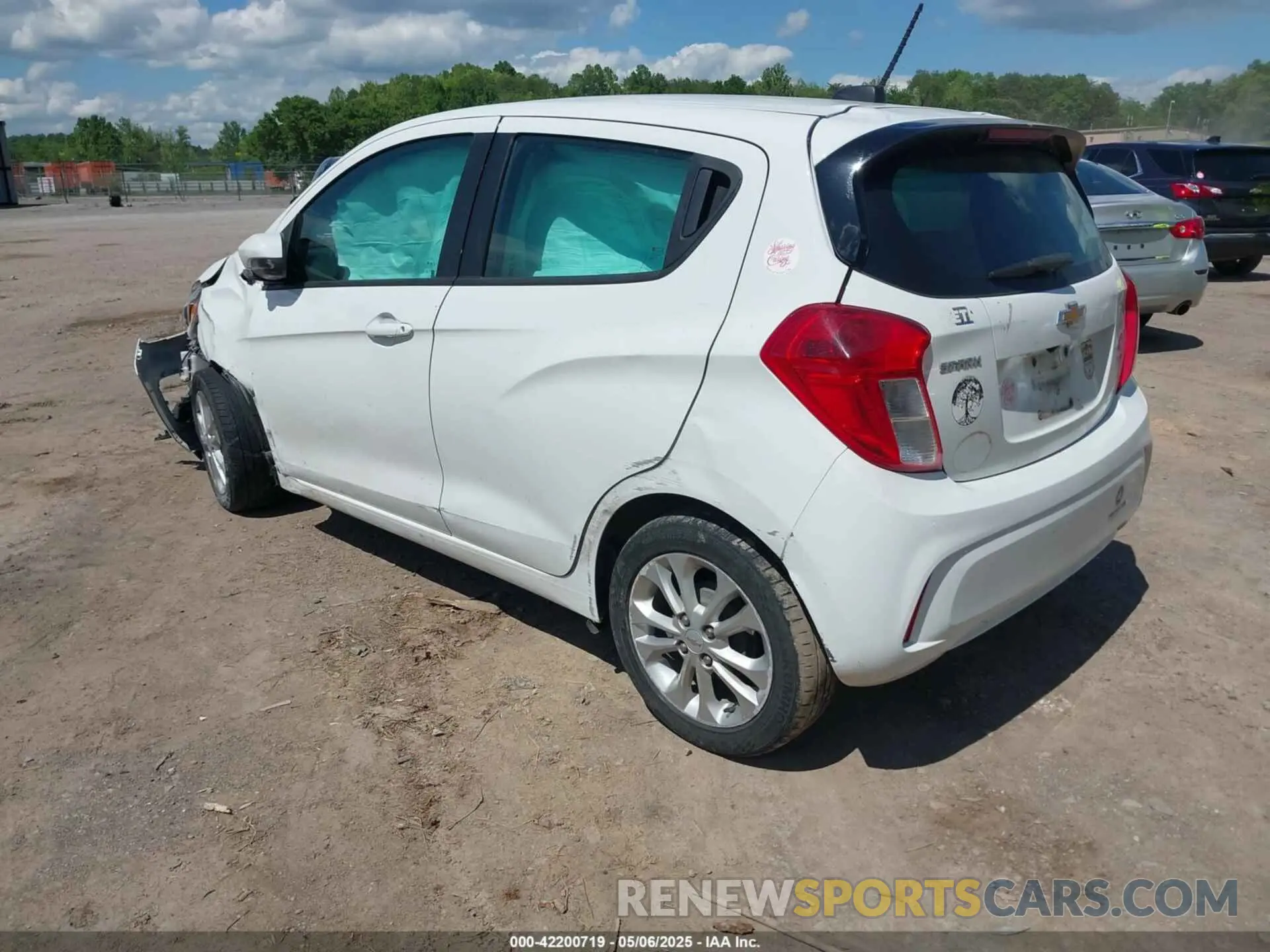 3 Photograph of a damaged car KL8CD6SA7LC419209 CHEVROLET SPARK 2020
