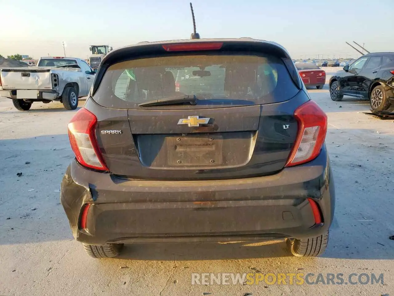 6 Photograph of a damaged car KL8CD6SA7LC442702 CHEVROLET SPARK 2020
