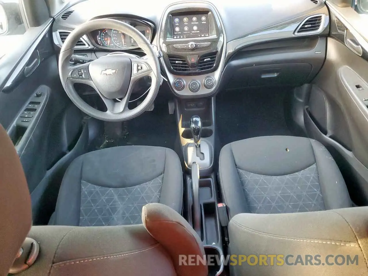8 Photograph of a damaged car KL8CD6SA7LC442702 CHEVROLET SPARK 2020