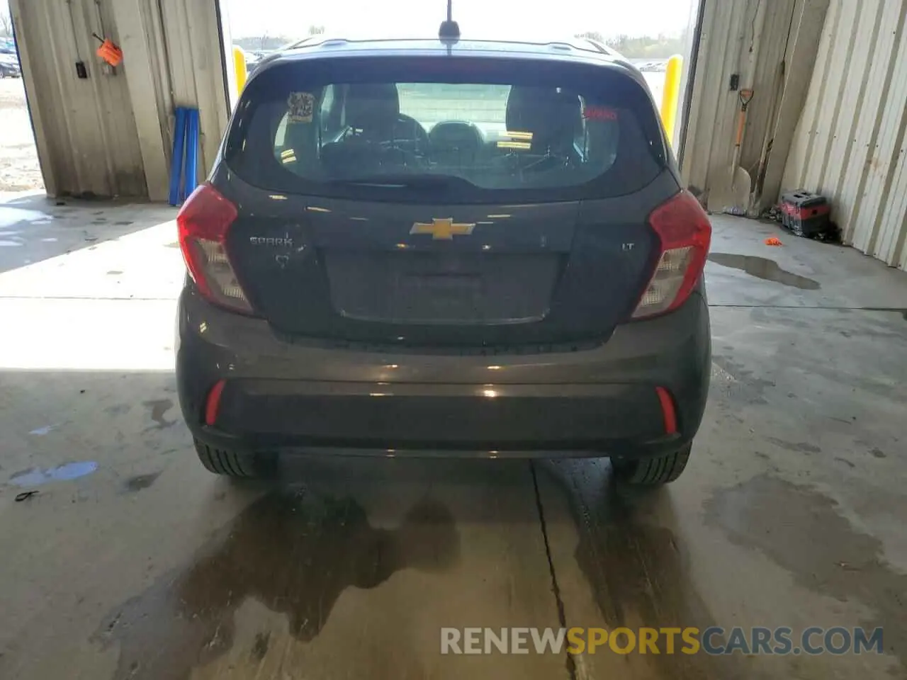 6 Photograph of a damaged car KL8CD6SA7LC459368 CHEVROLET SPARK 2020