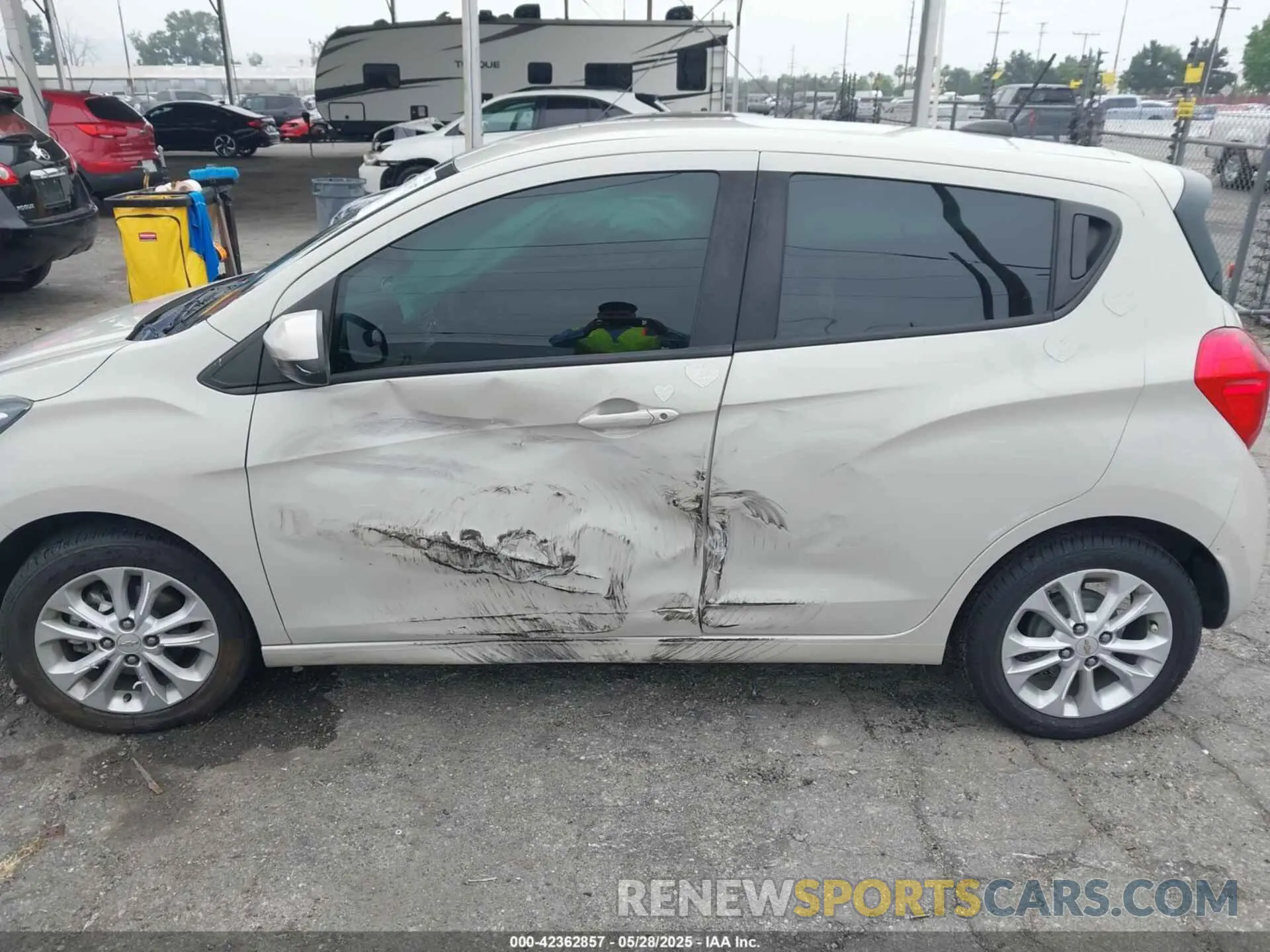 6 Photograph of a damaged car KL8CD6SA8LC448282 CHEVROLET SPARK 2020