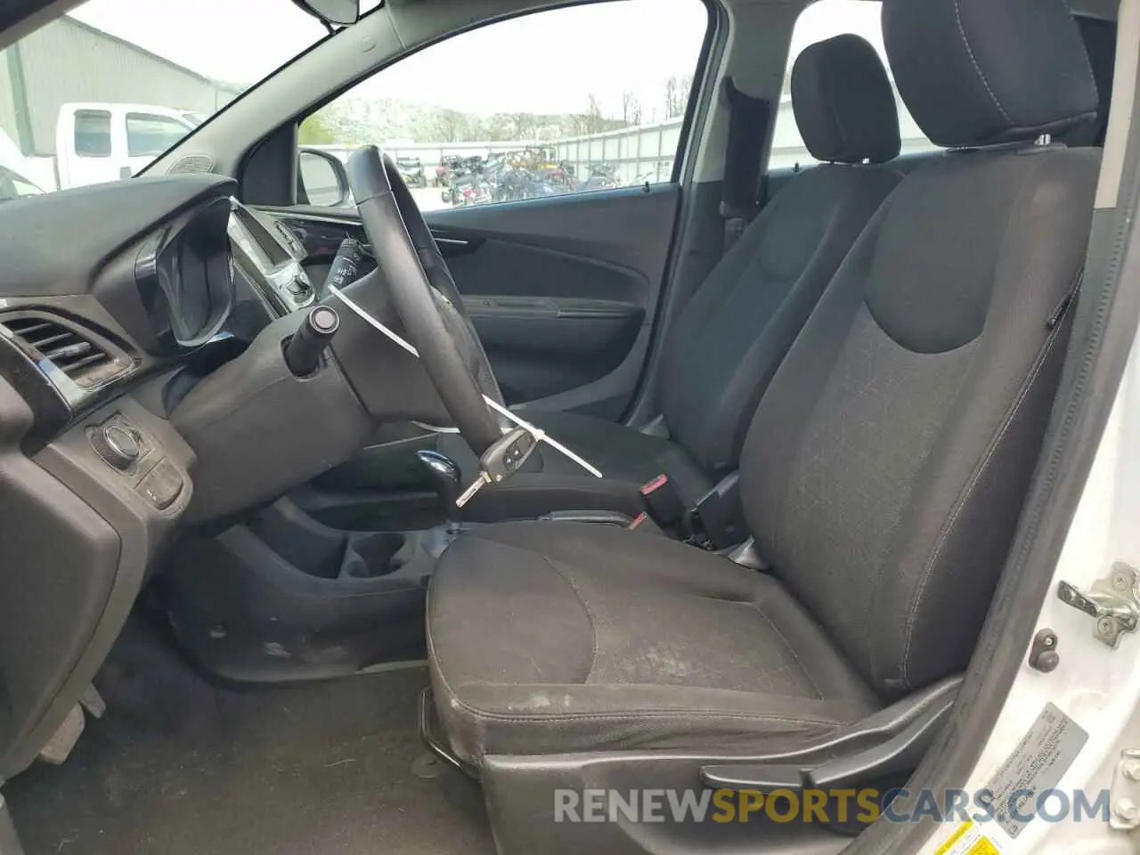 7 Photograph of a damaged car KL8CD6SA9LC419258 CHEVROLET SPARK 2020